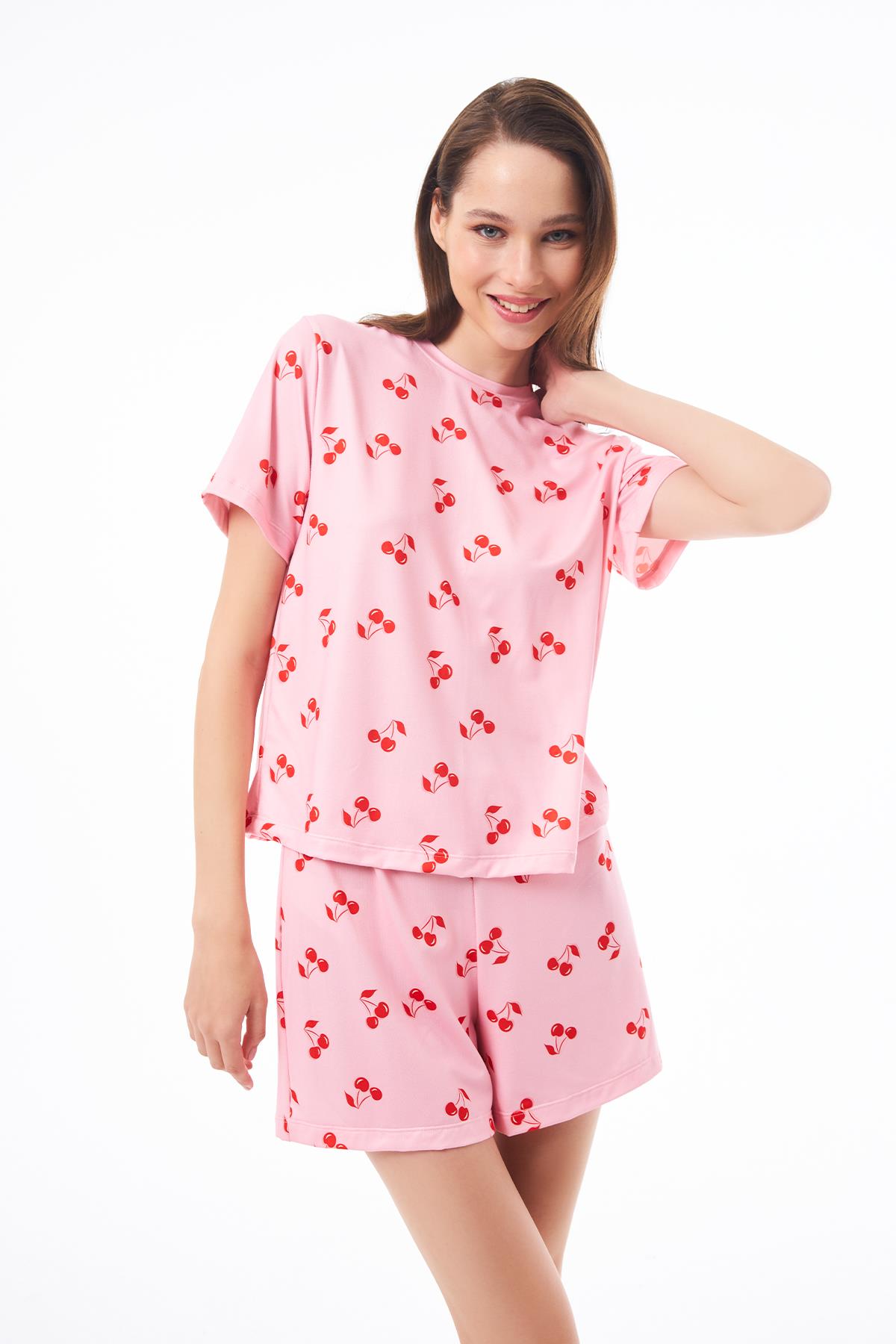 Premium  Şortlu Kadın Pijama Takımı Kiraz Desenli Yumuşak Dokulu Bisiklet Yaka Kısa Kollu