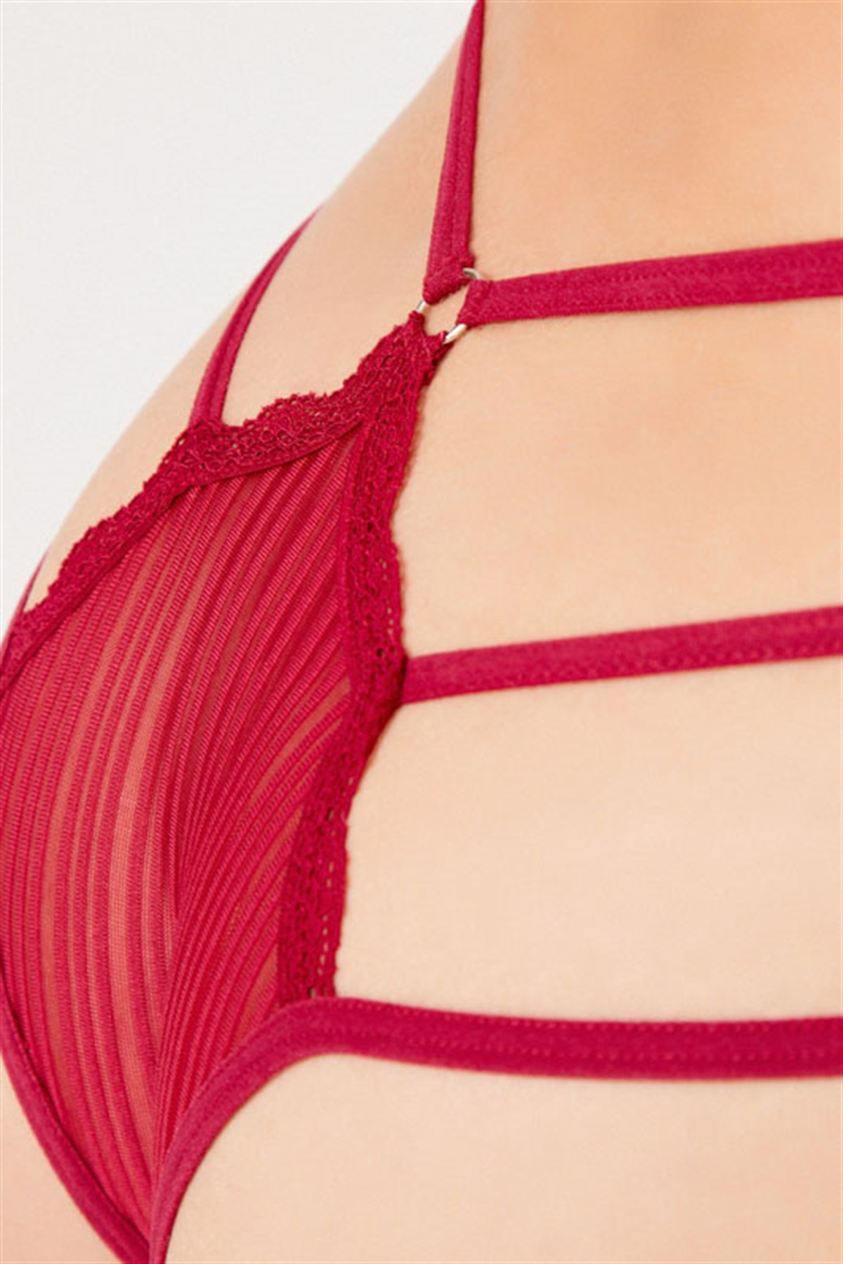 Vişne Transparan Tüllü Lastik Detaylı Kadın Brezilya Külot