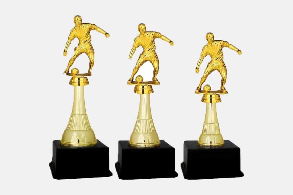 Bayspor L63 Futbol Figürlü Kupa Takımı