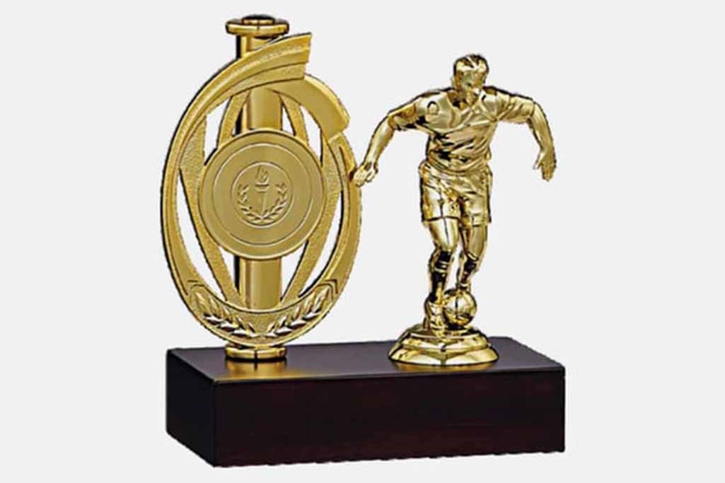 Bayspor L67 Futbol Figürlü Kupa