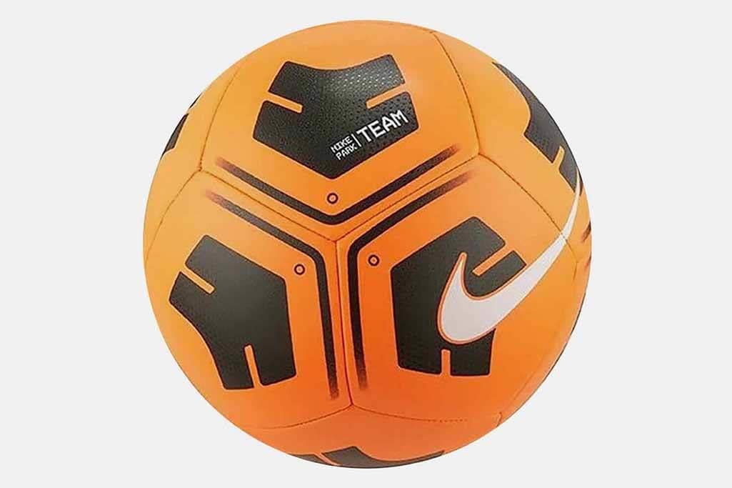 Nike CU8033-810 Park Team Futbol Topu No:5 | Renkli ve Eğlenceli Tasarım