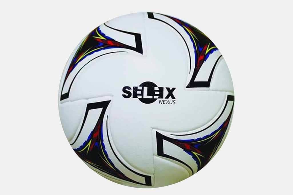 Selex Nexus Futbol Topu No:5 | Dayanıklılık ve Kalitenin Buluşma Noktası