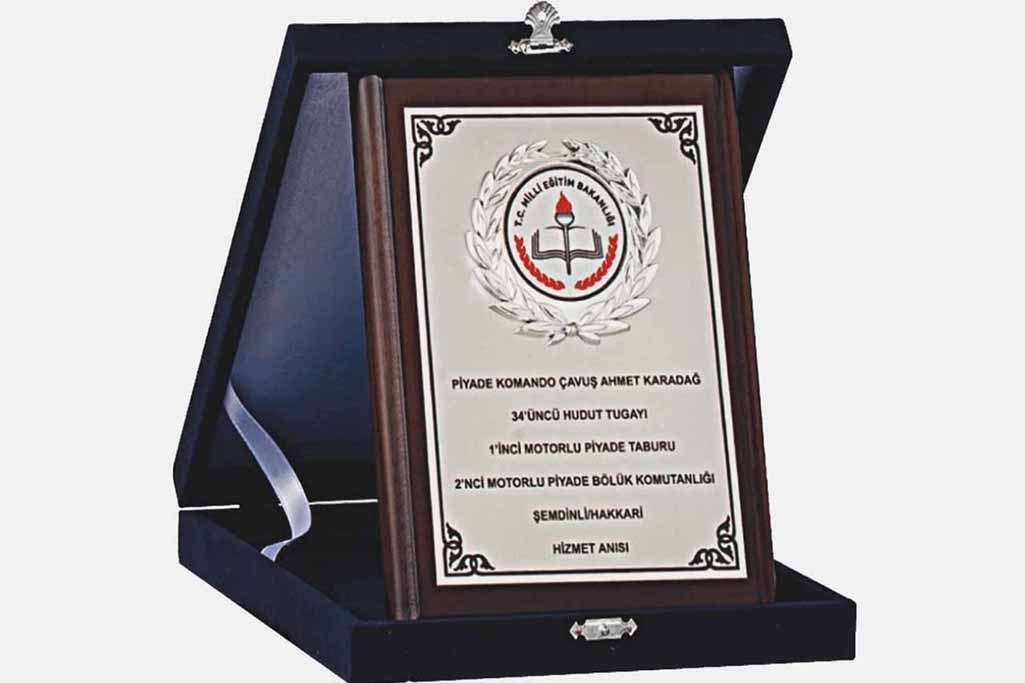 Bayspor M236 15 X 20cm Ahşap Plaket