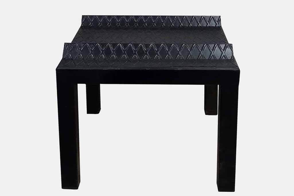 Helix Çekiç Sehpası: Dayanıklı ve Güvenilir Kuvvet Antrenmanı Platformu