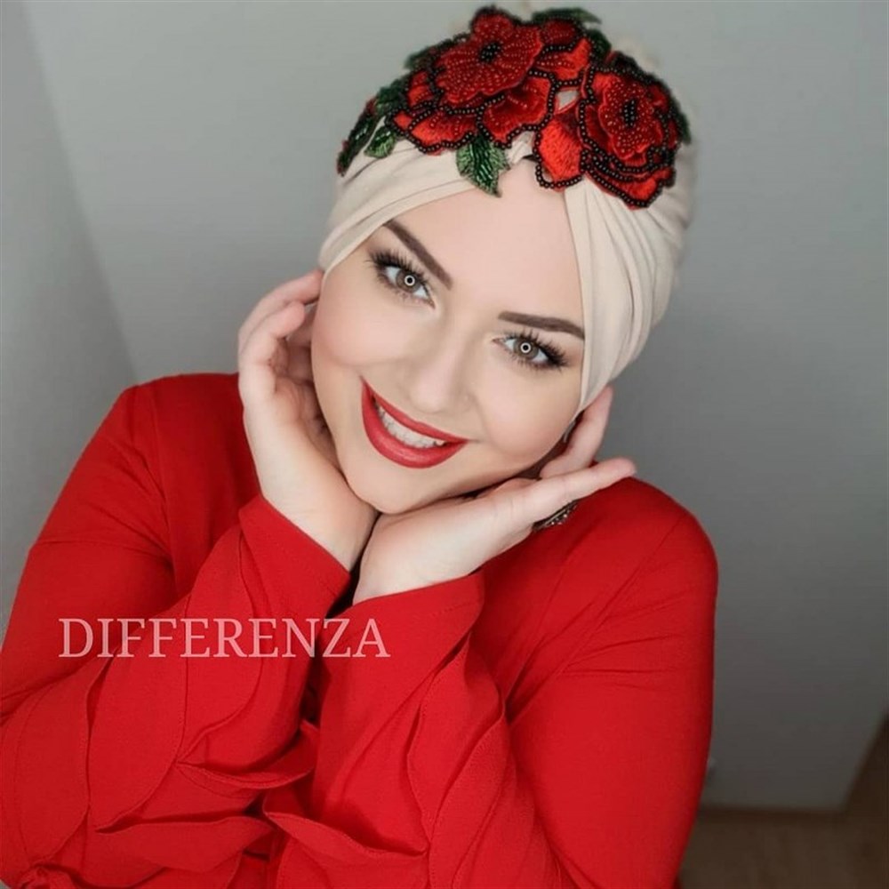 İşlemeli Red Rose -Bej