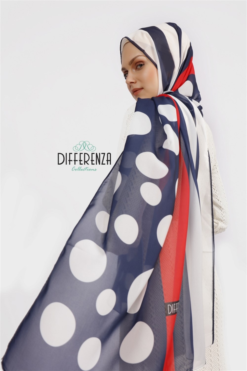 Capsul Desenli Şal - Laci