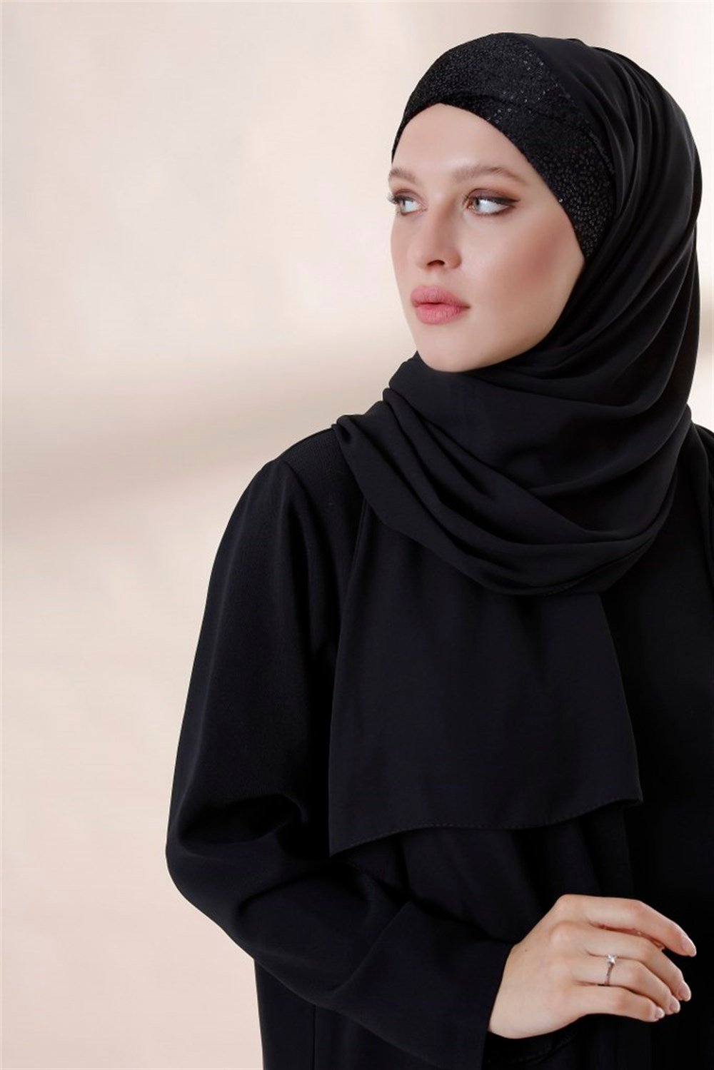 MİNİ PAYET ÇAPRAZ ŞAL-Siyah