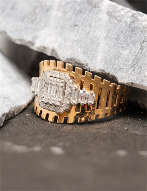 0,44 Karat Baget Pırlanta Yüzük