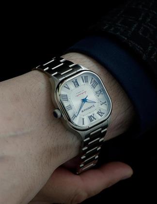 EARNSHAW ES-8284-11 30 Erkek Kol Saati