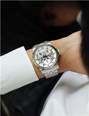 EARNSHAW ES-8241-11 Erkek Kol Saati