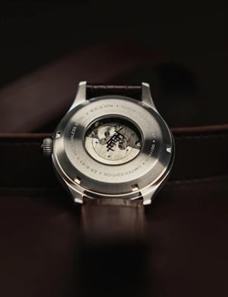 EARNSHAW ES-8193-01 Erkek Kol Saati