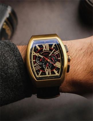 EARNSHAW ES-8270-01 60 Erkek Kol Saati