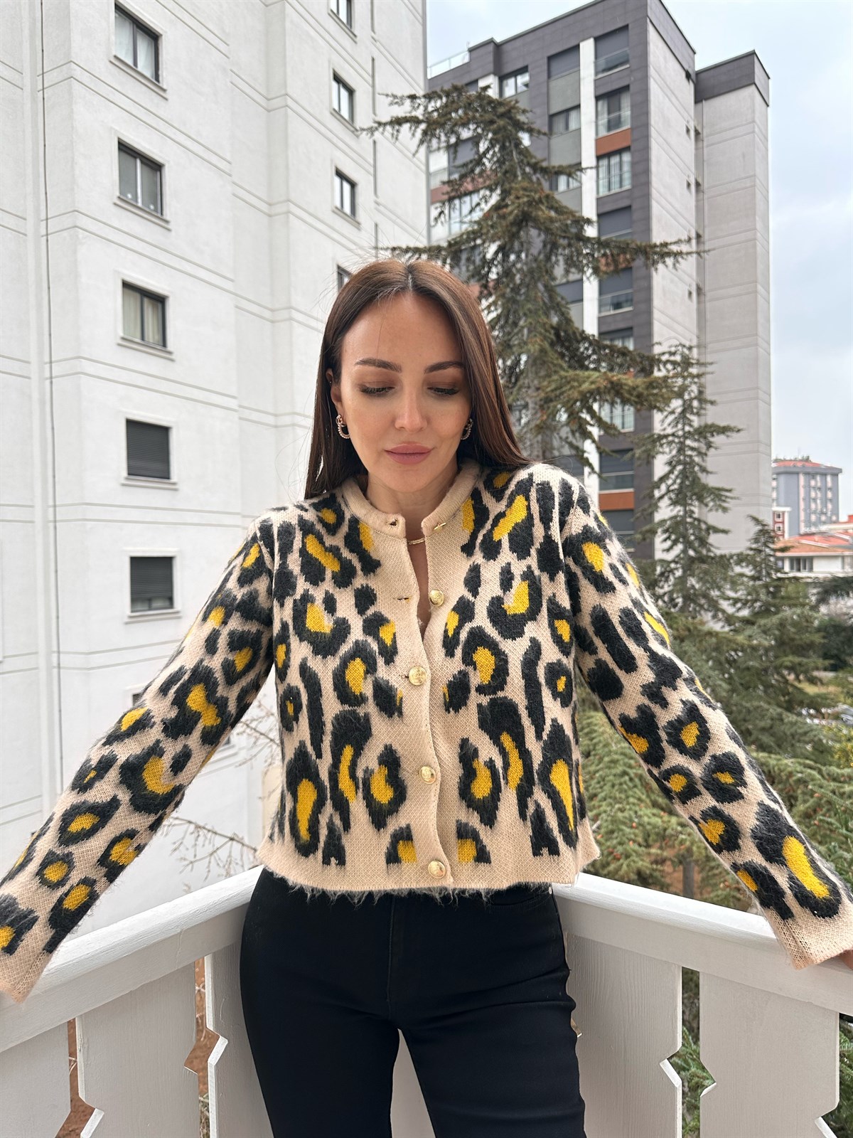 Kısa Leopar Şardonlu Hırka Milk Antrasit