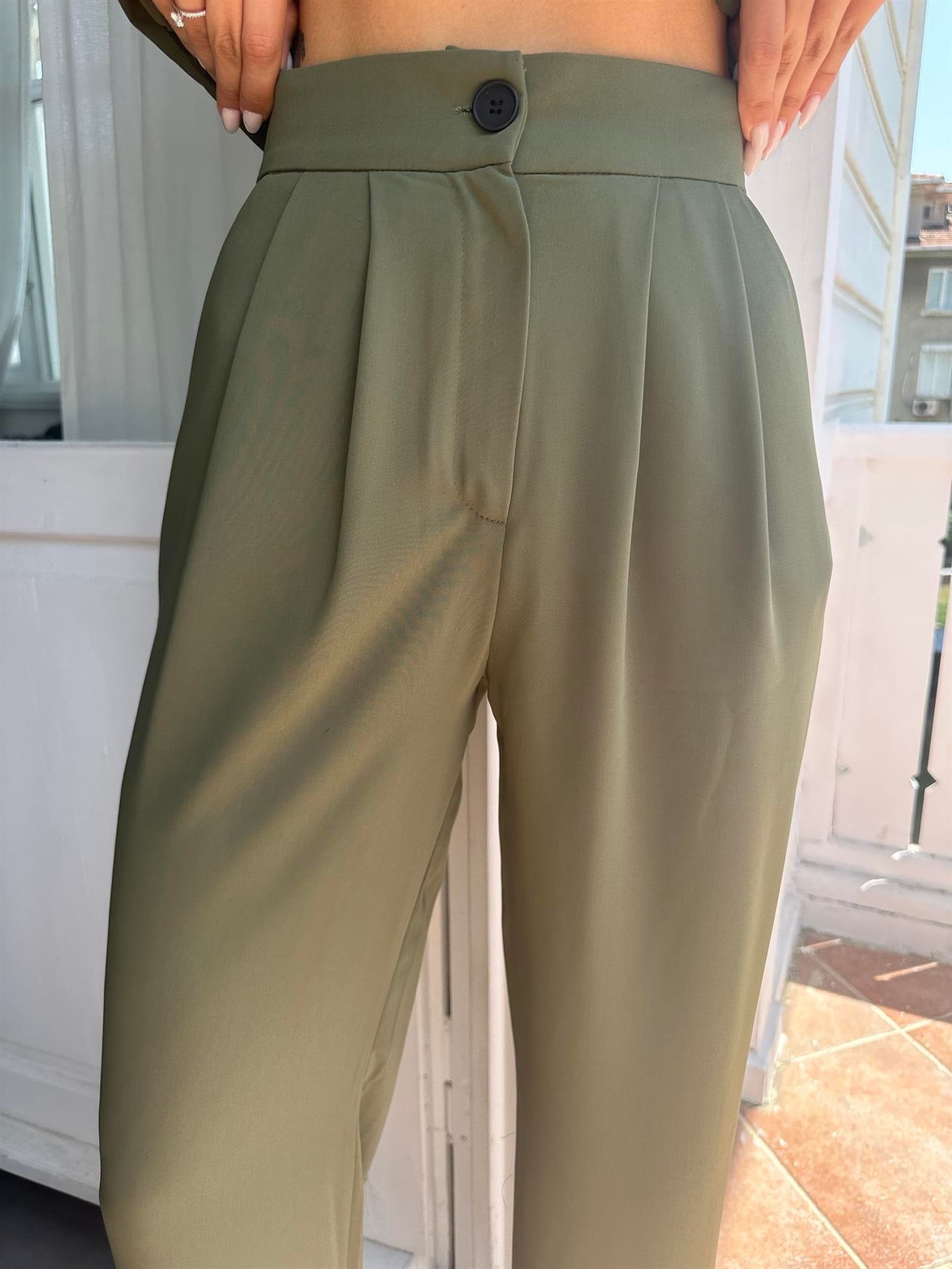 Yeşil Bol Kesim Pantolon