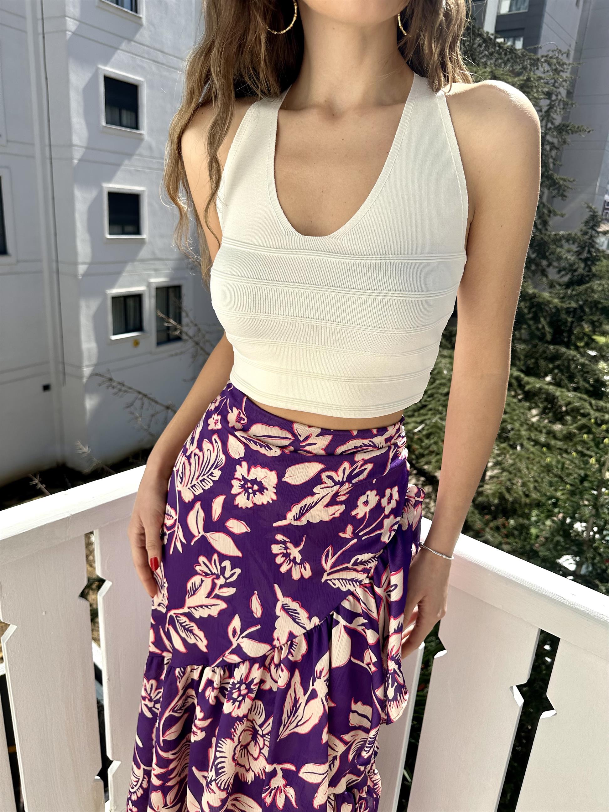 Açık Krem Çapraz Askılı Atlet Bluz