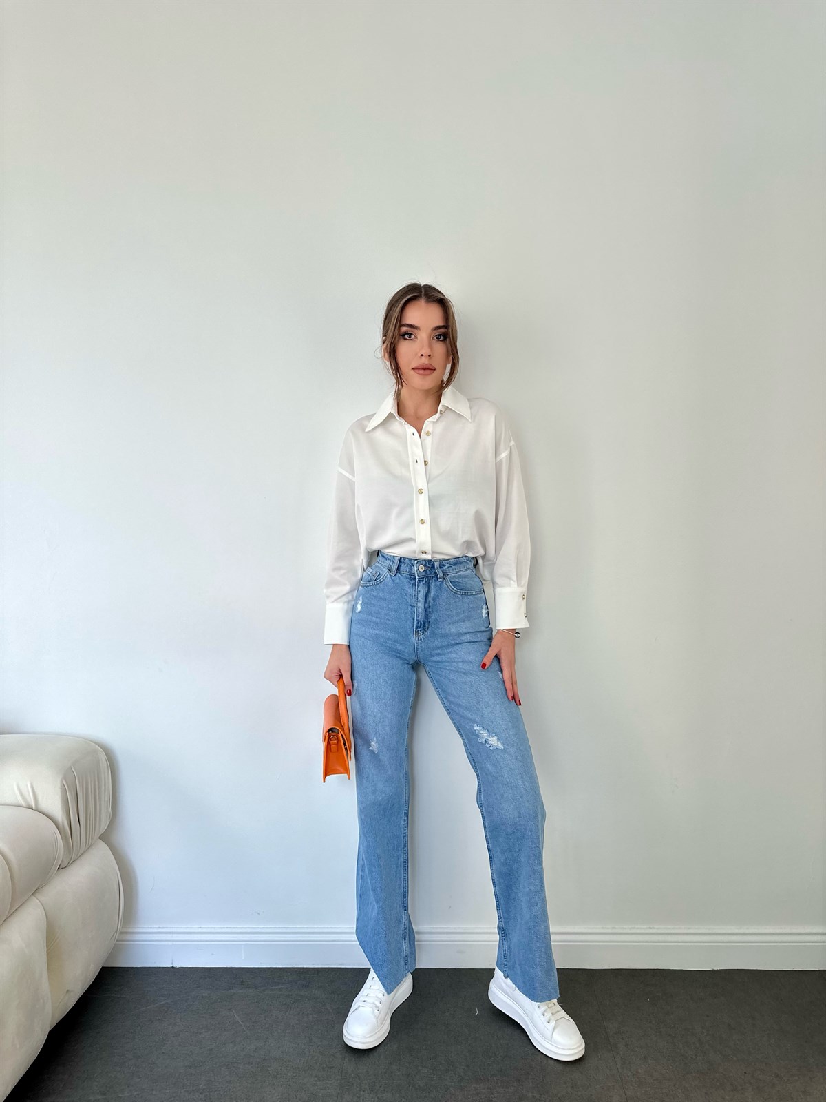 Açık Mavi Bol Paça Kesik Mom Jean