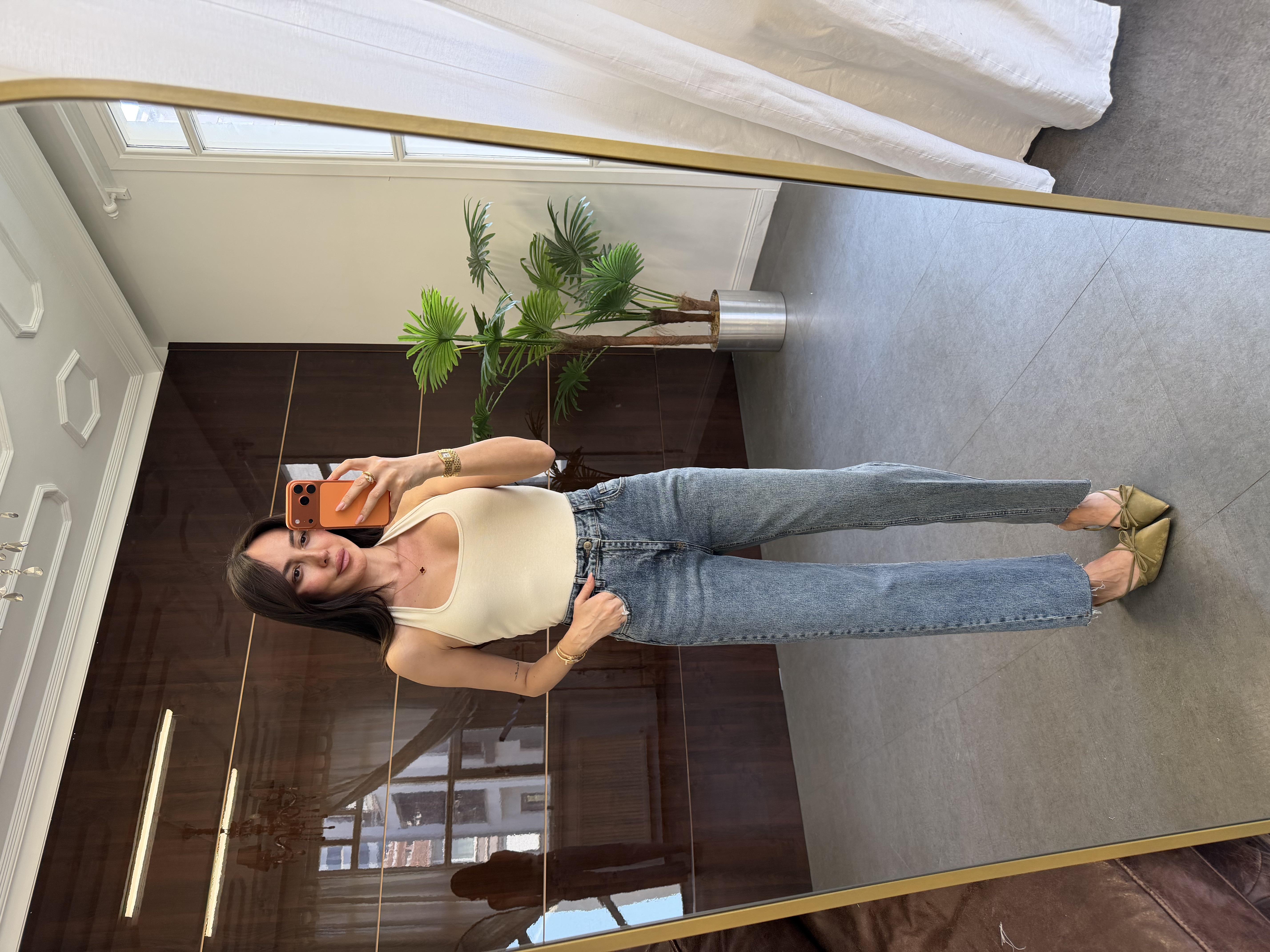 Bej Halter Kesim Fitted Bluz