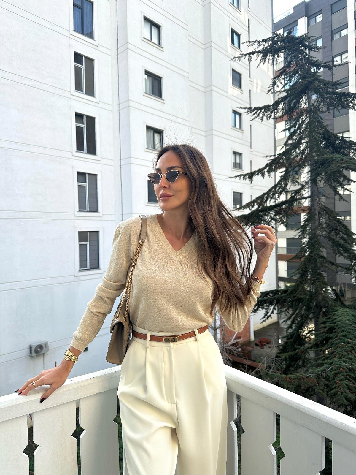 Bej Simli V Yaka Triko Kazak