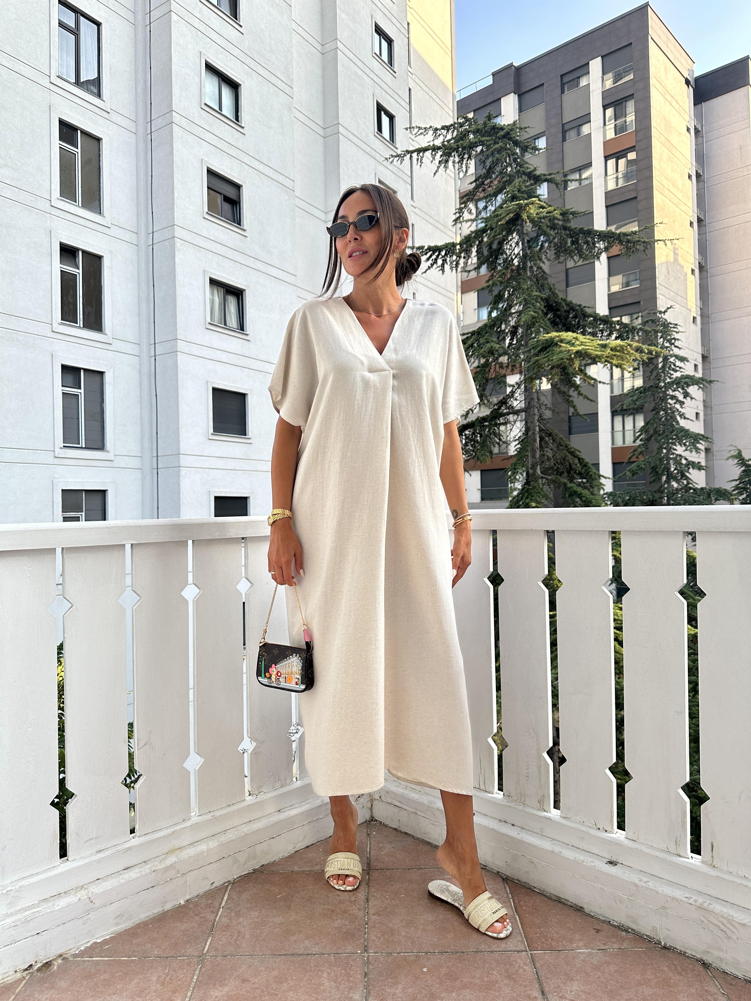 Bej V Yaka Basic Elbise