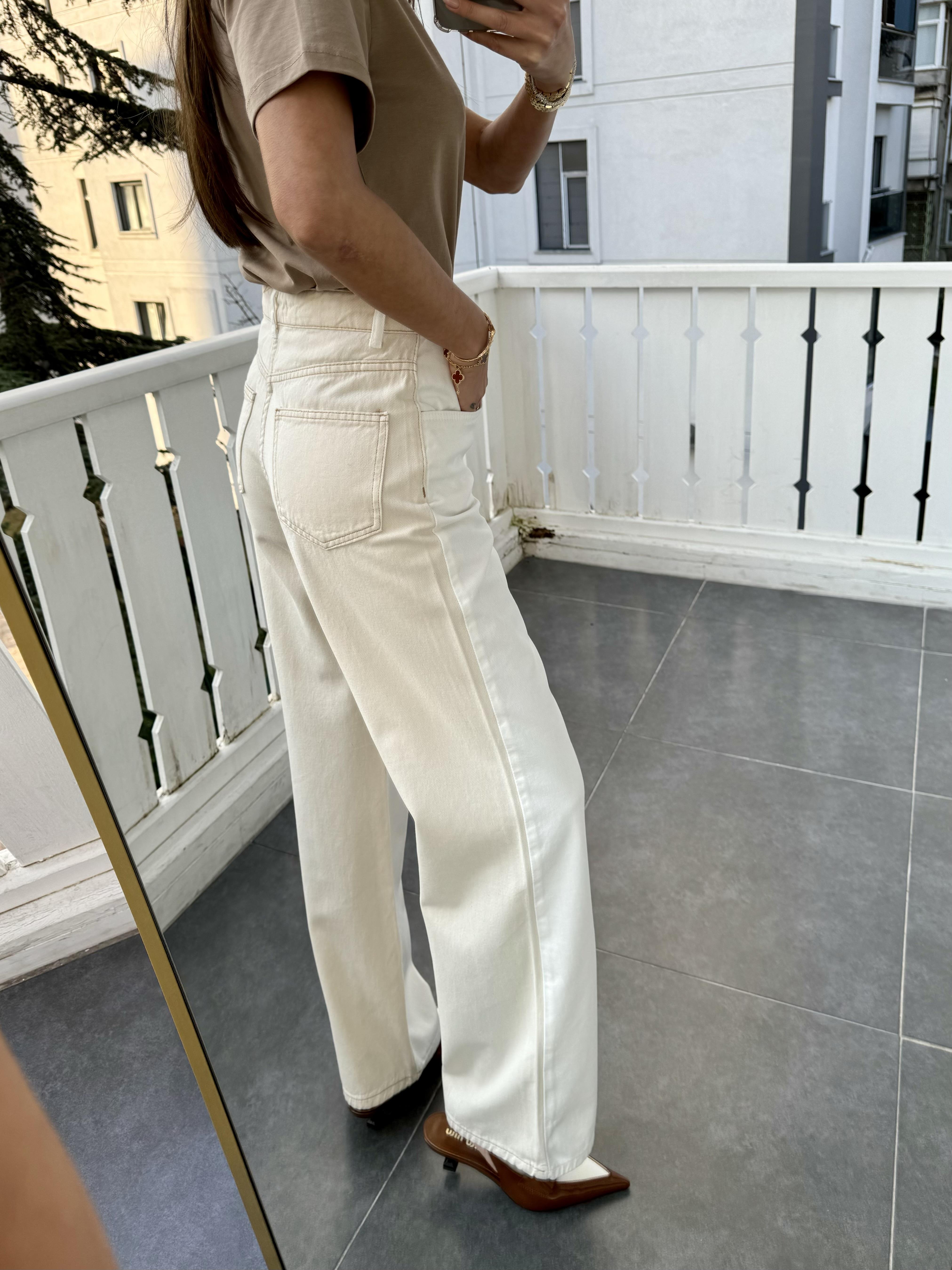 Beyaz Arka Kısım Bej Jean