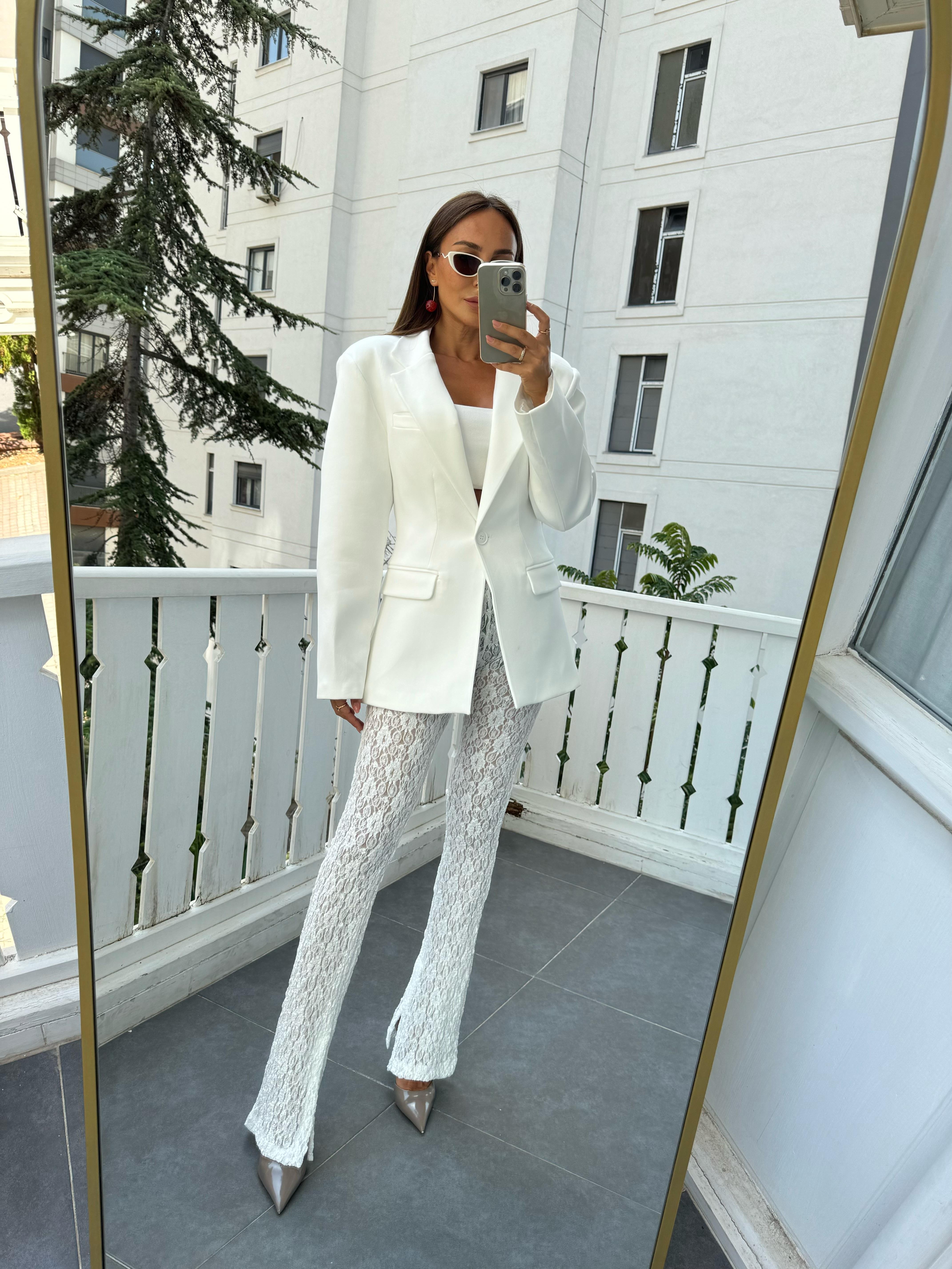 Beyaz Blazer Ceket
