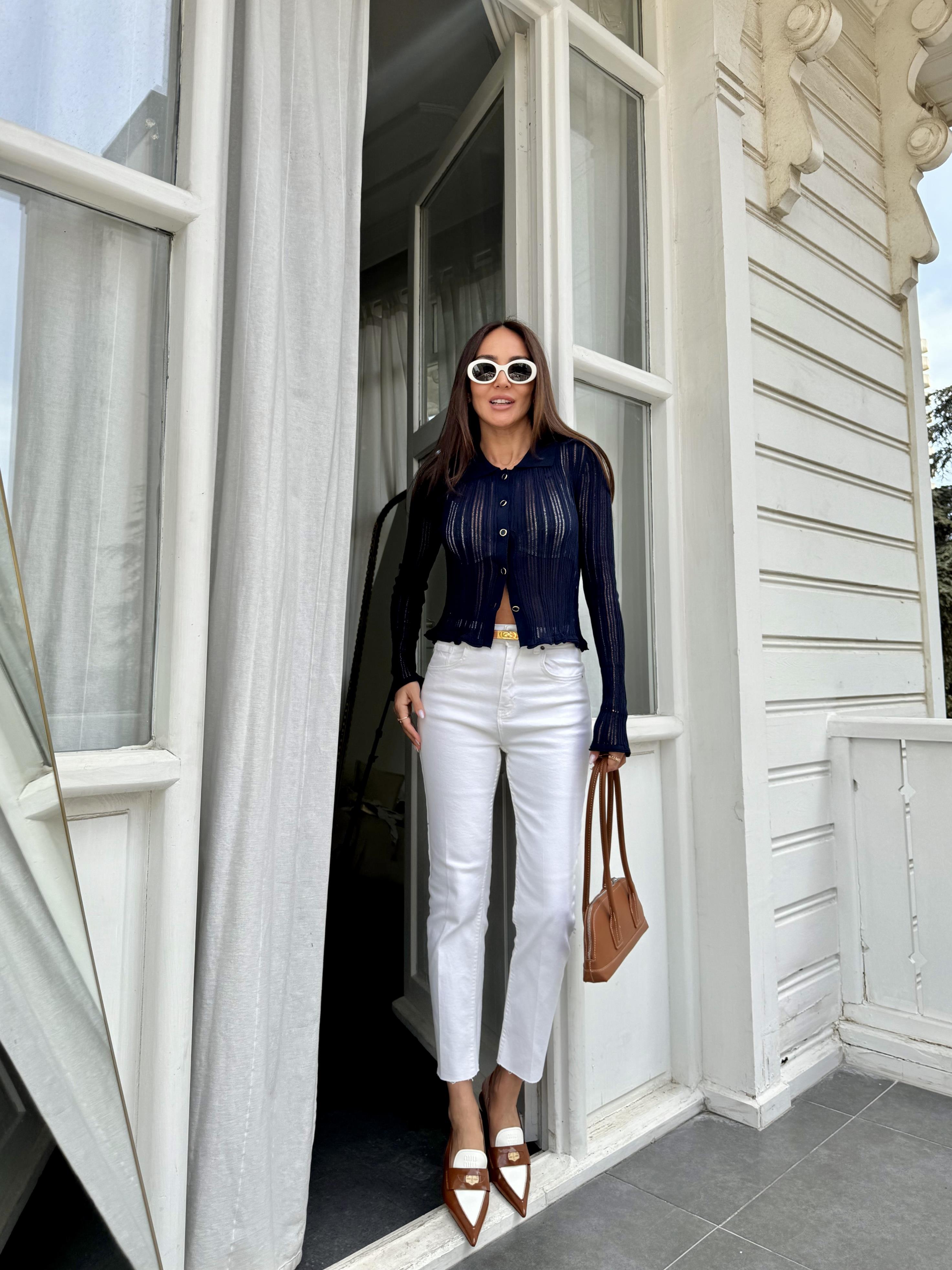 Beyaz Boru Paça Likralı Jean