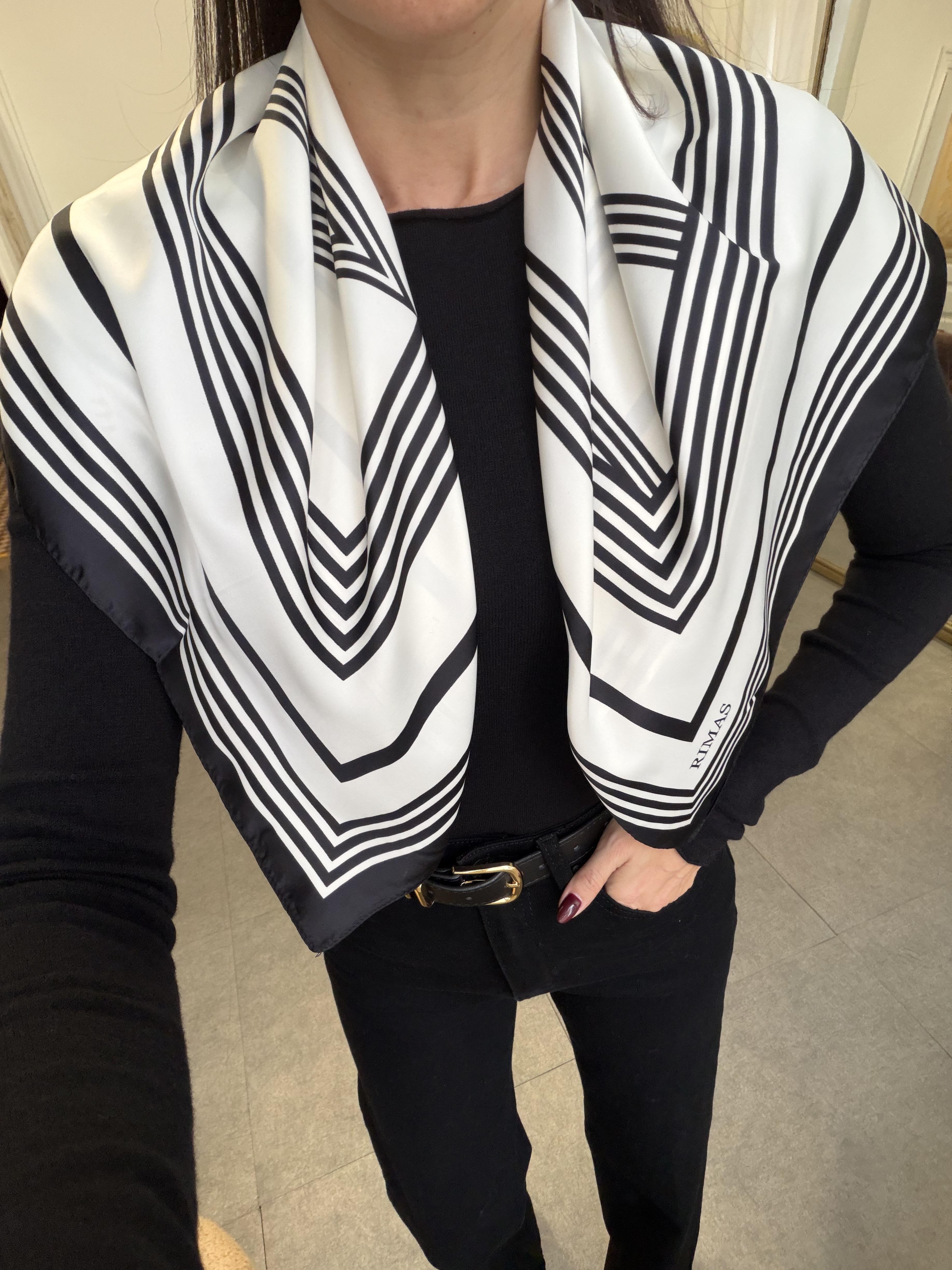 Beyaz Geometrik Desen Fular