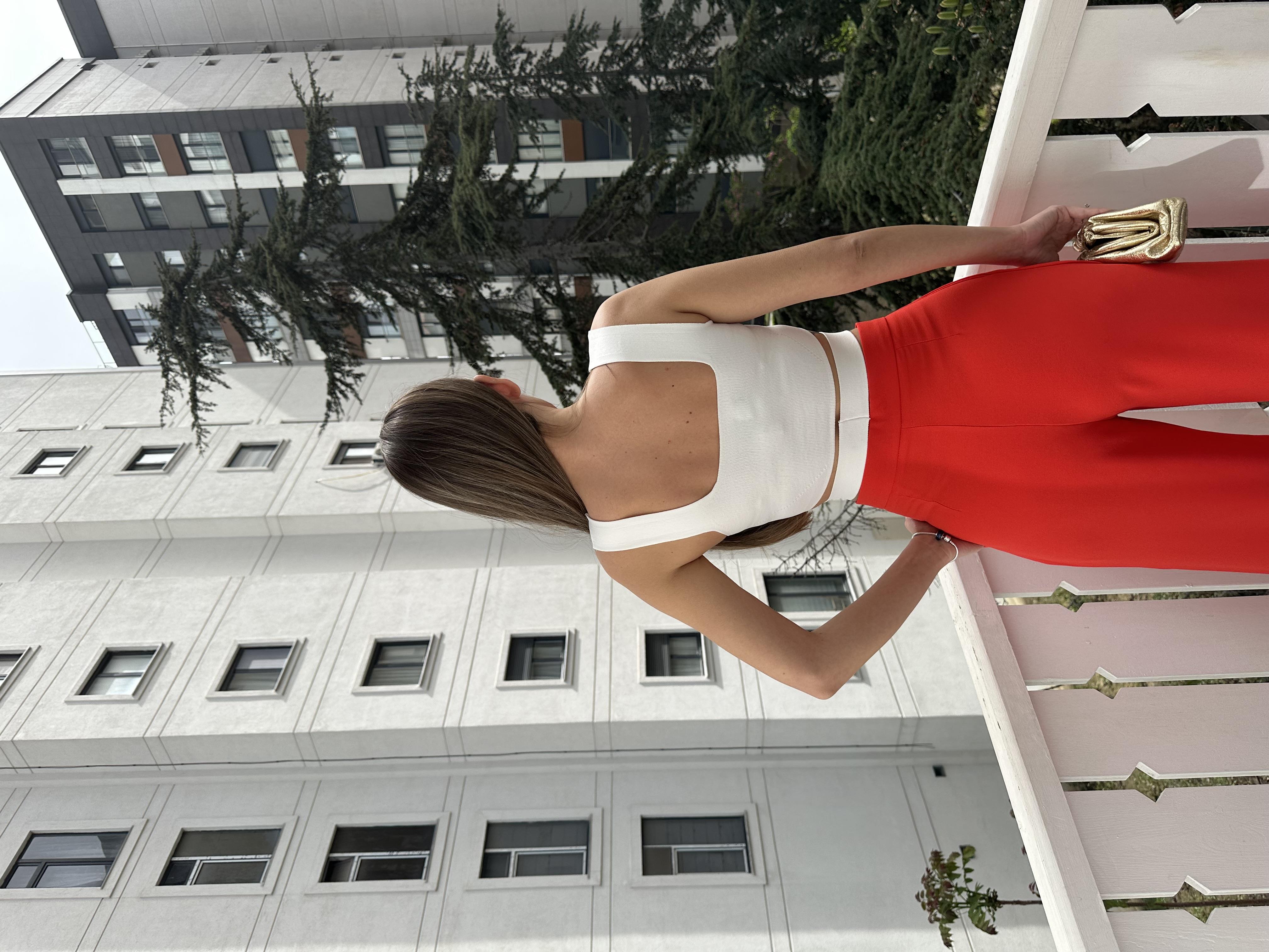 Beyaz Gold Aksesuar Crop Top
