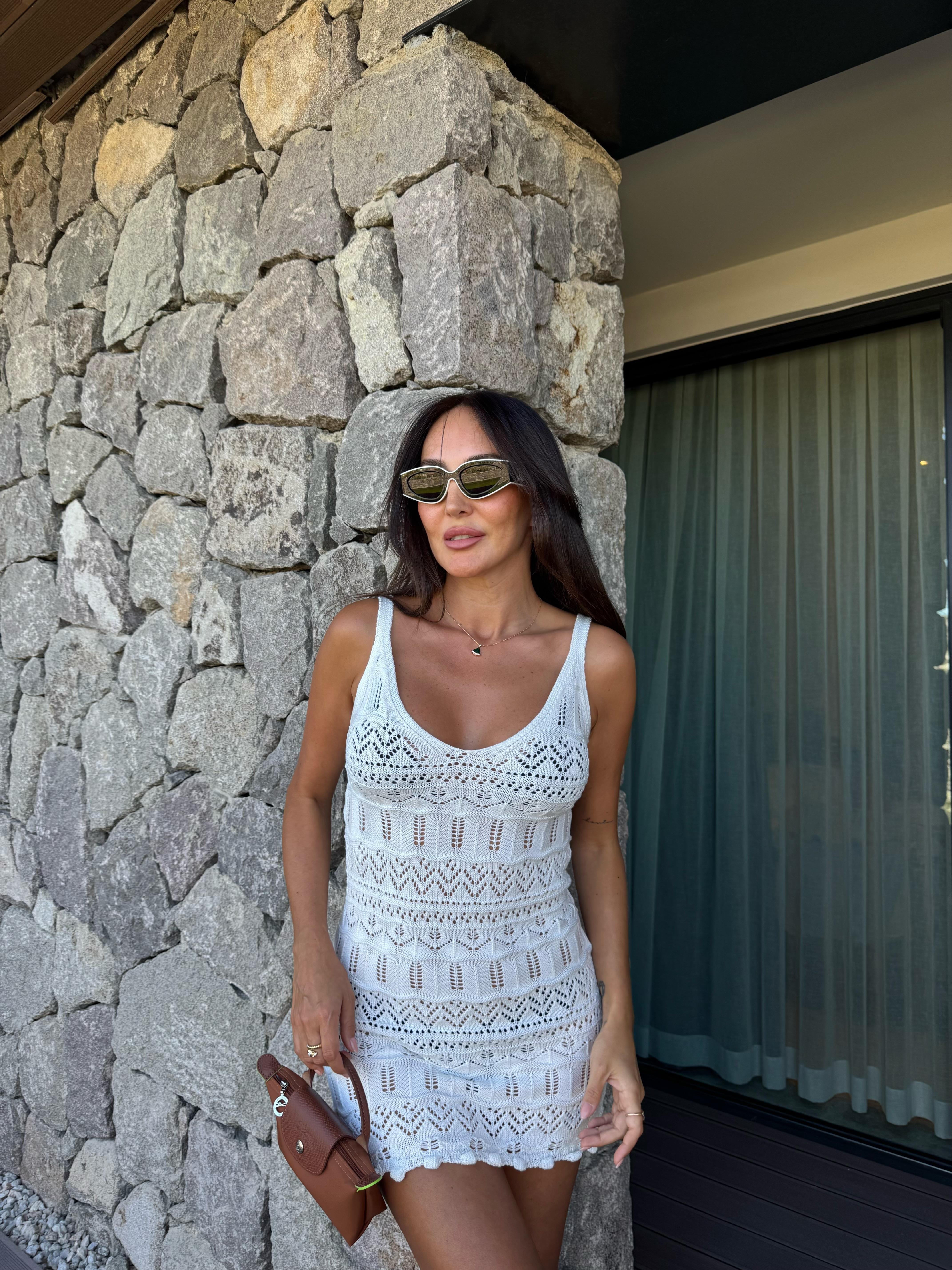 Beyaz V Yaka Triko Elbise
