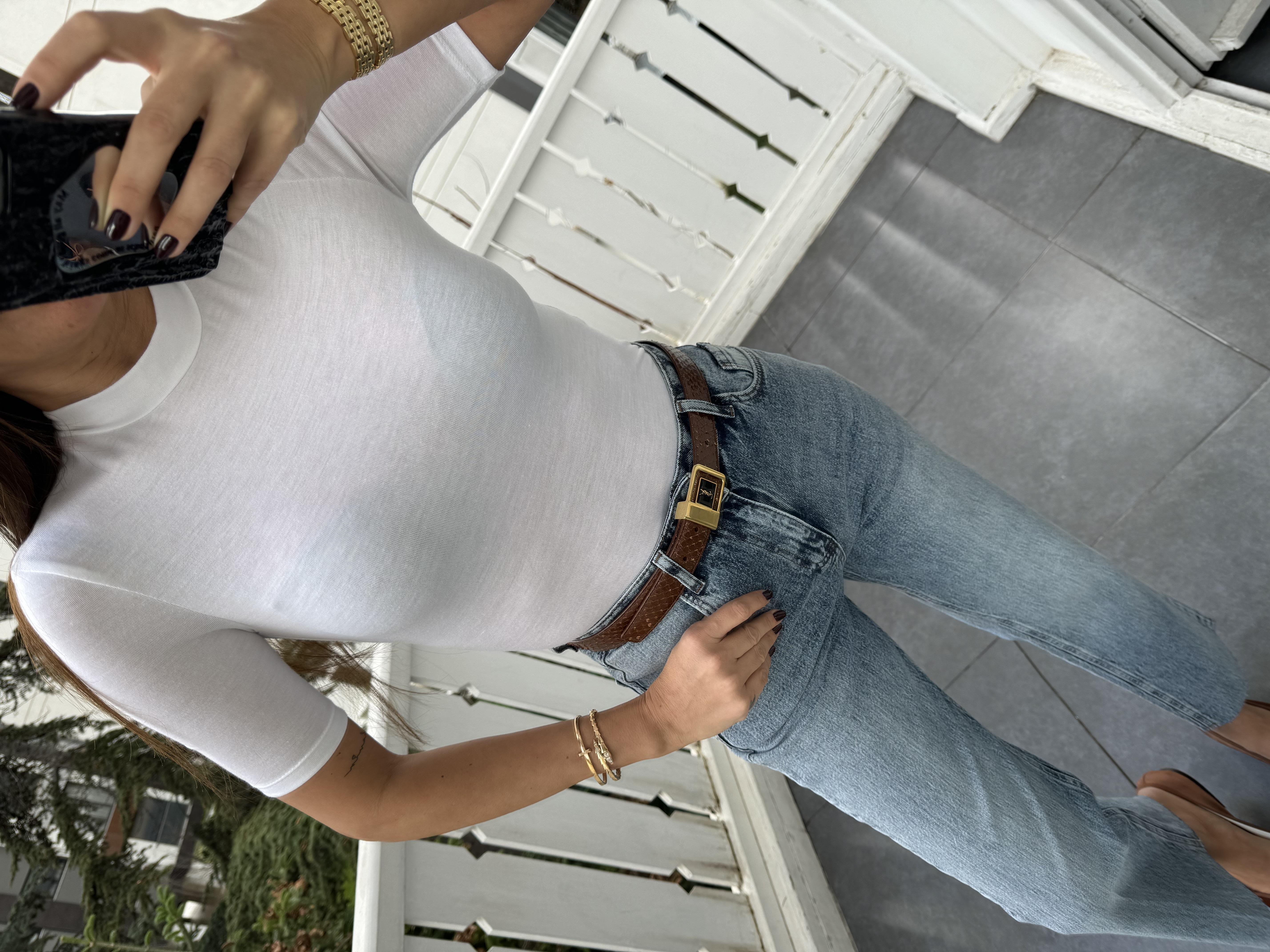 Beyaz Yüksek Yakalı Bluz