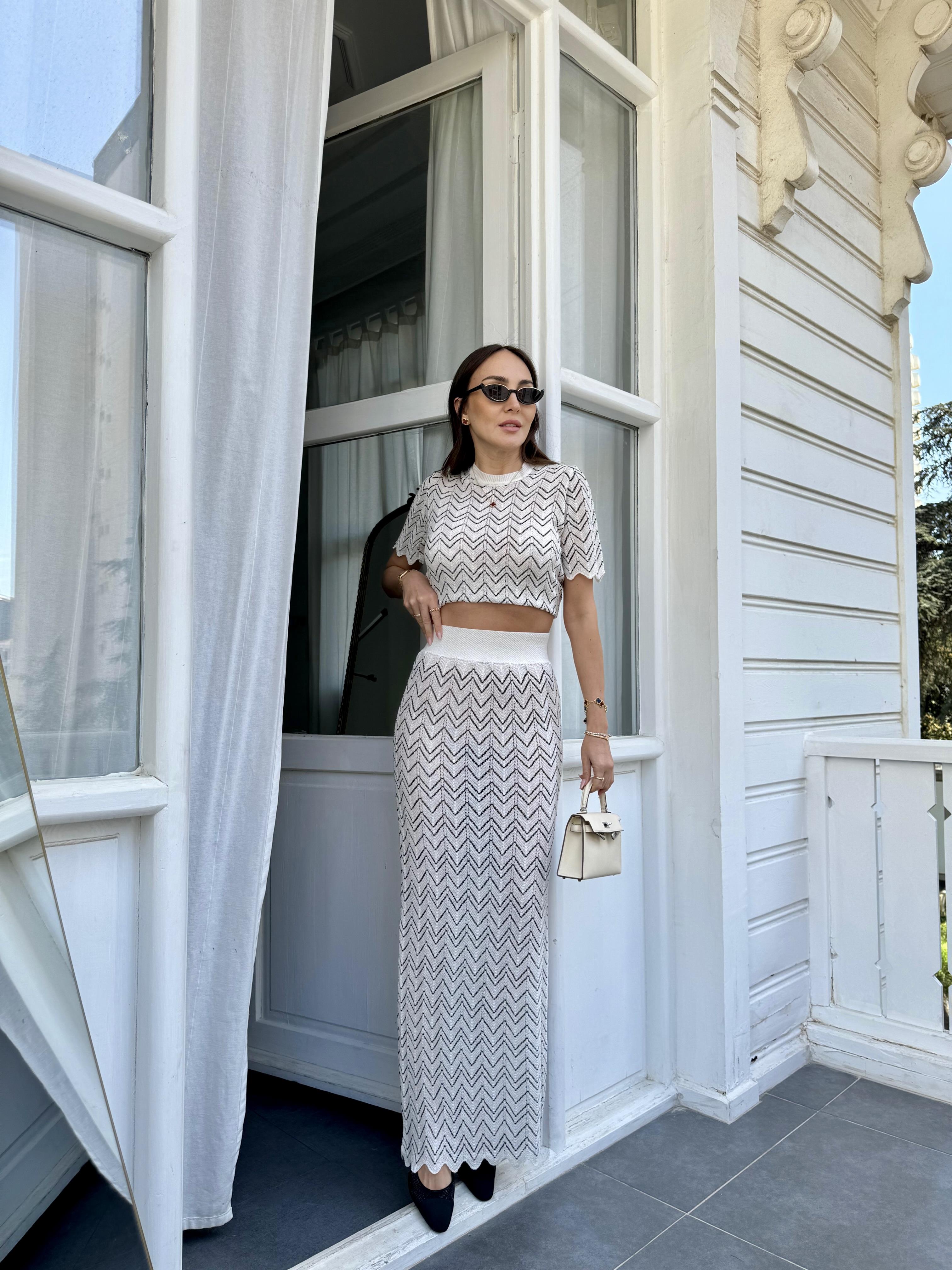 Beyaz Zigzag Desen Merserize Takım