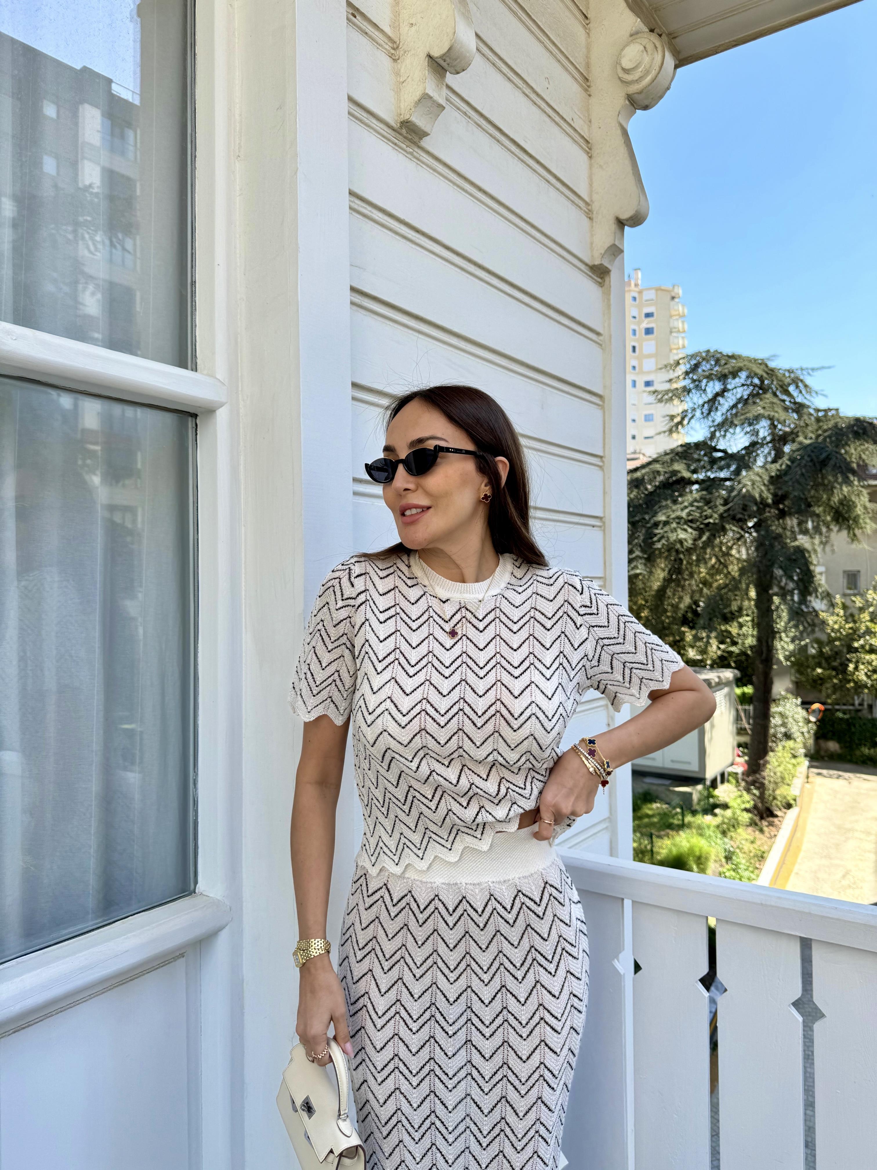 Beyaz Zigzag Desen Merserize Takım