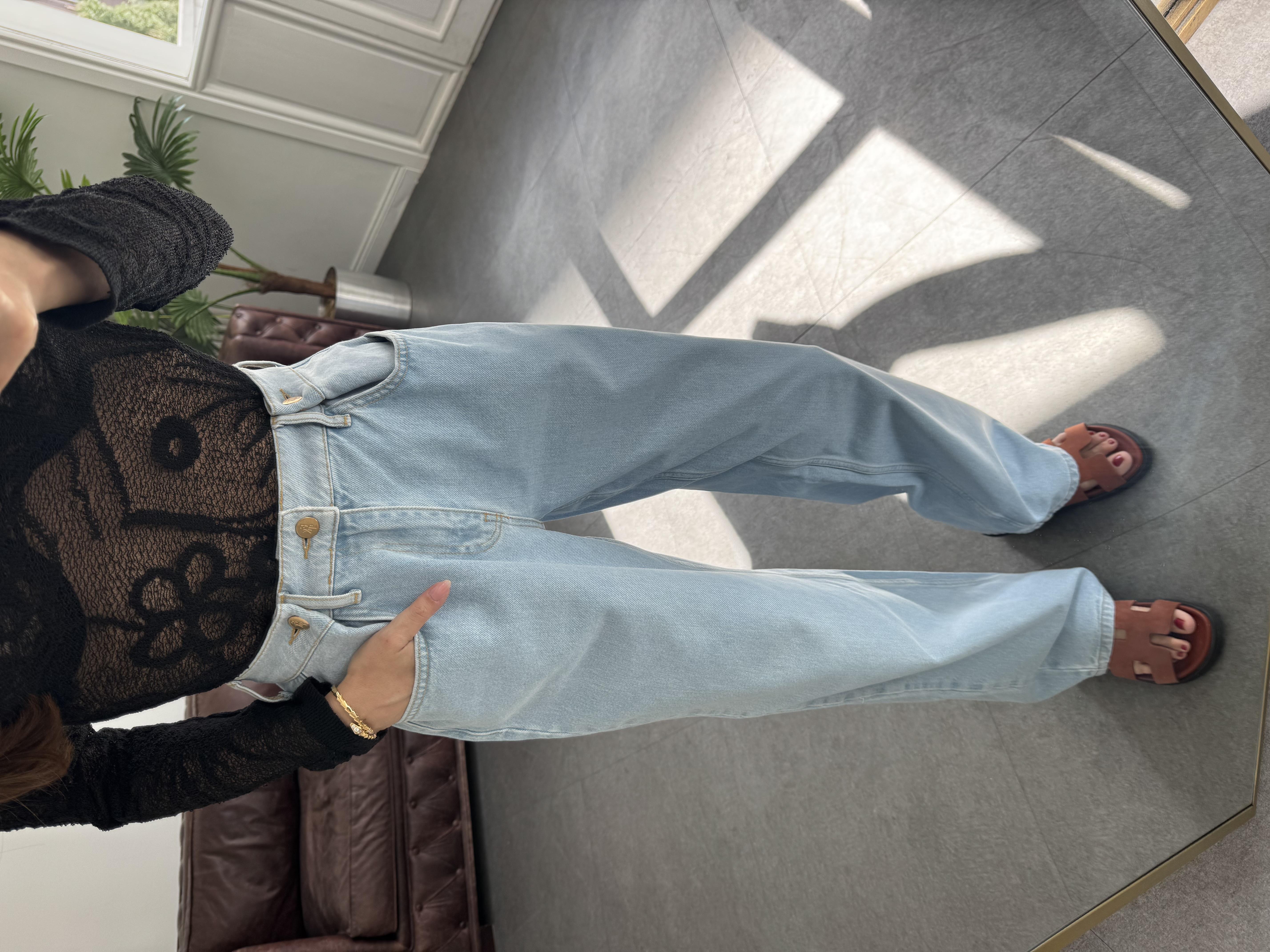 Buz Mavisi Beli Düğmeli Jean Pantolon