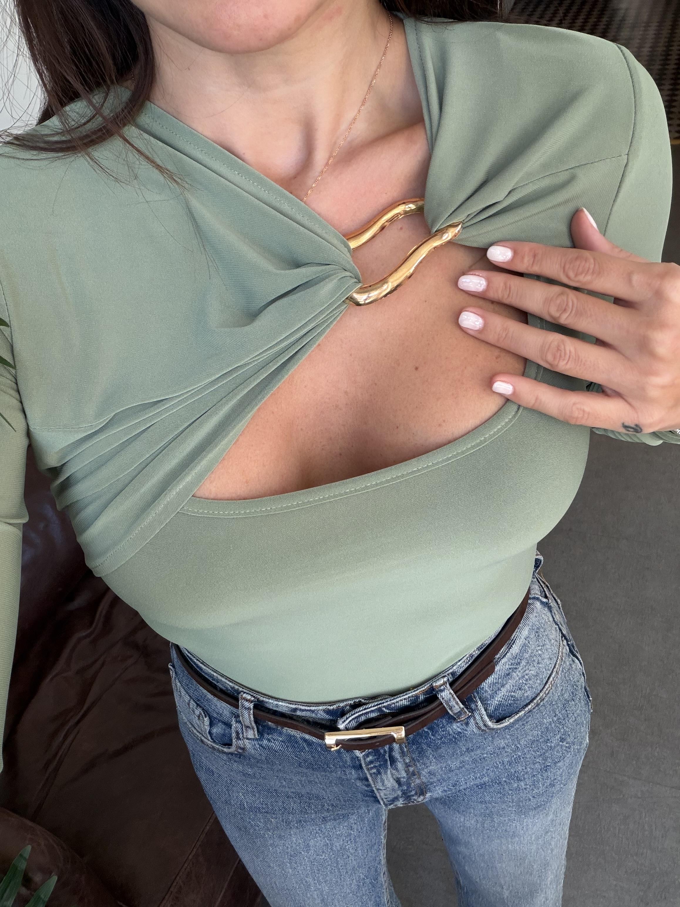 Çağla Yeşili Gold Tokalı Bluz