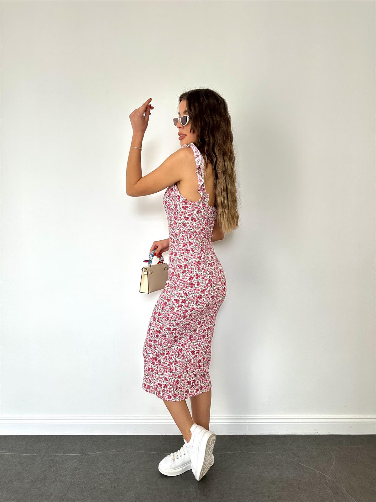 Desenli Kalın Askılı Pamuklu Elbise