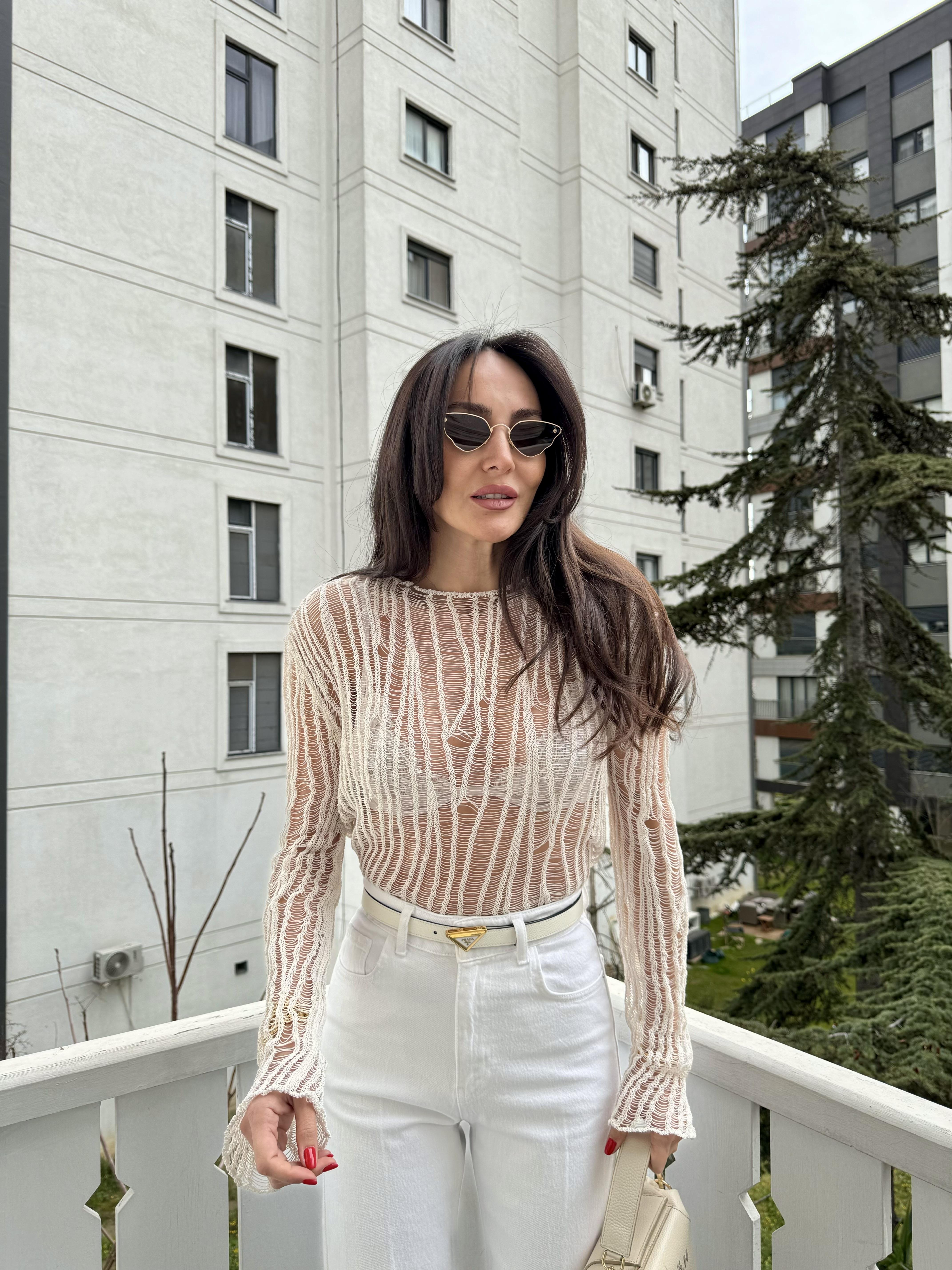 Ekru Ajurlu Triko Bluz