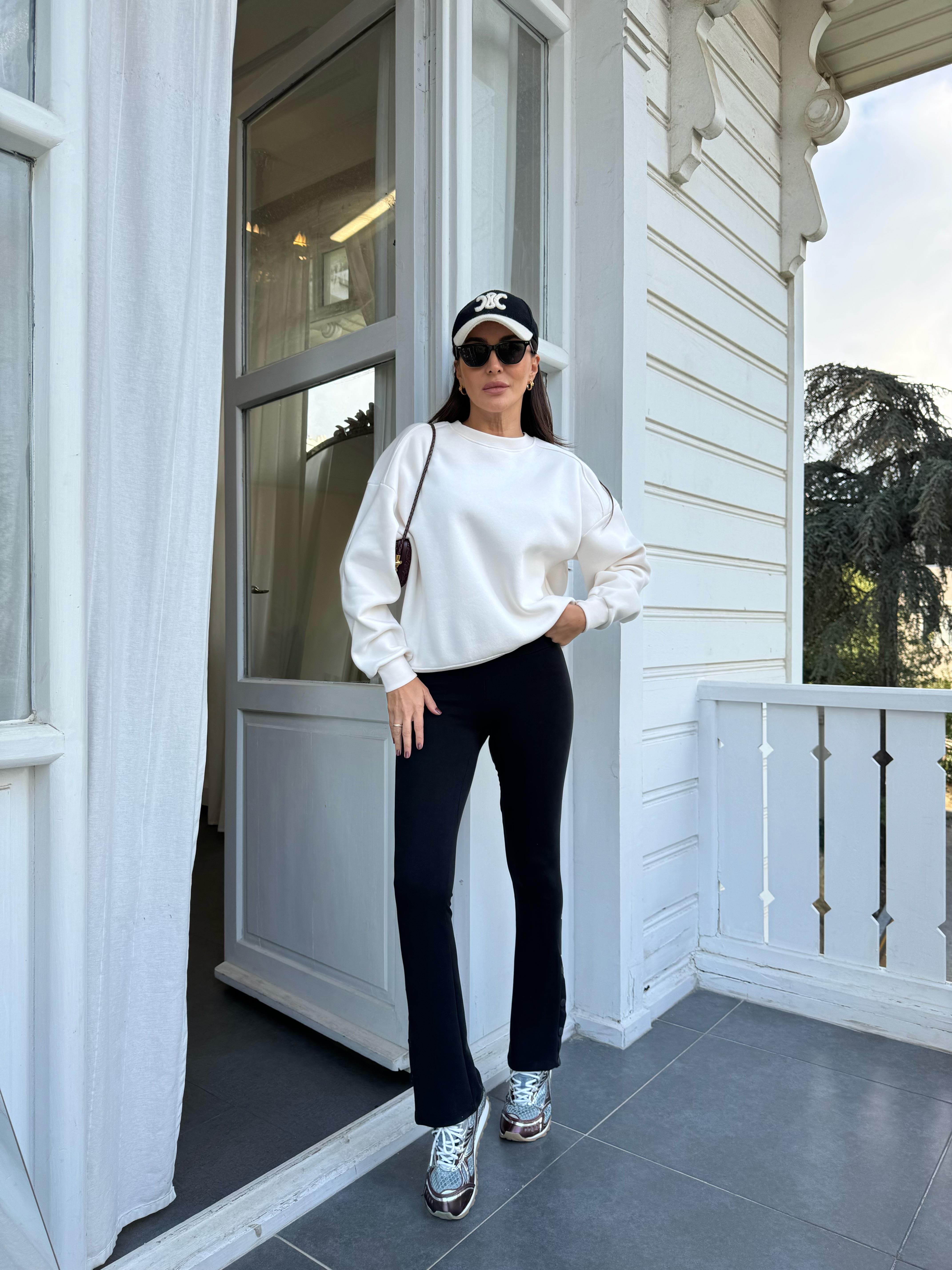 Ekru Kanallı Düz Sweat