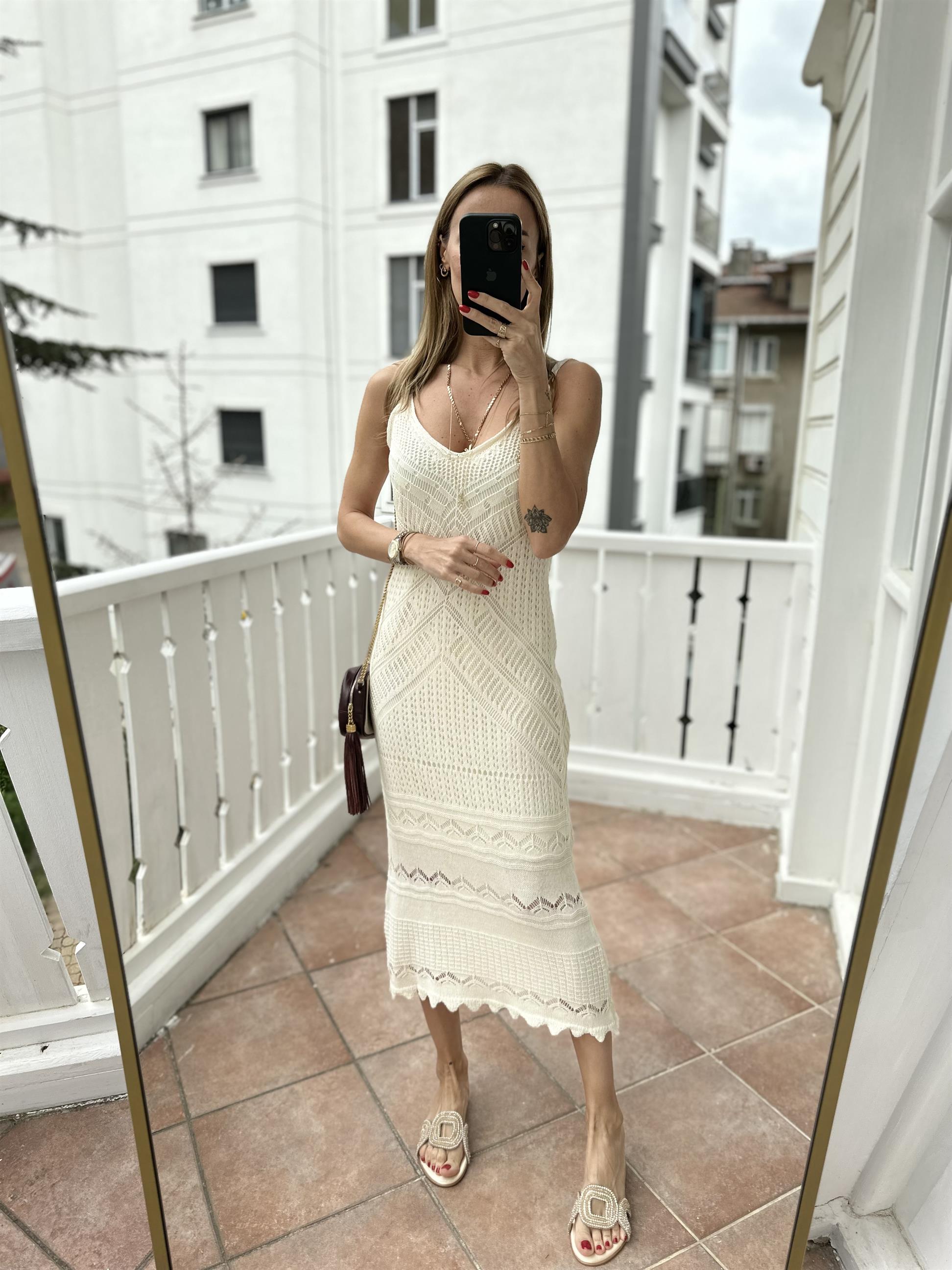 Ekru Ön Arka V Kesimli İç Astarlı Romantic Stil Örgü Elbise