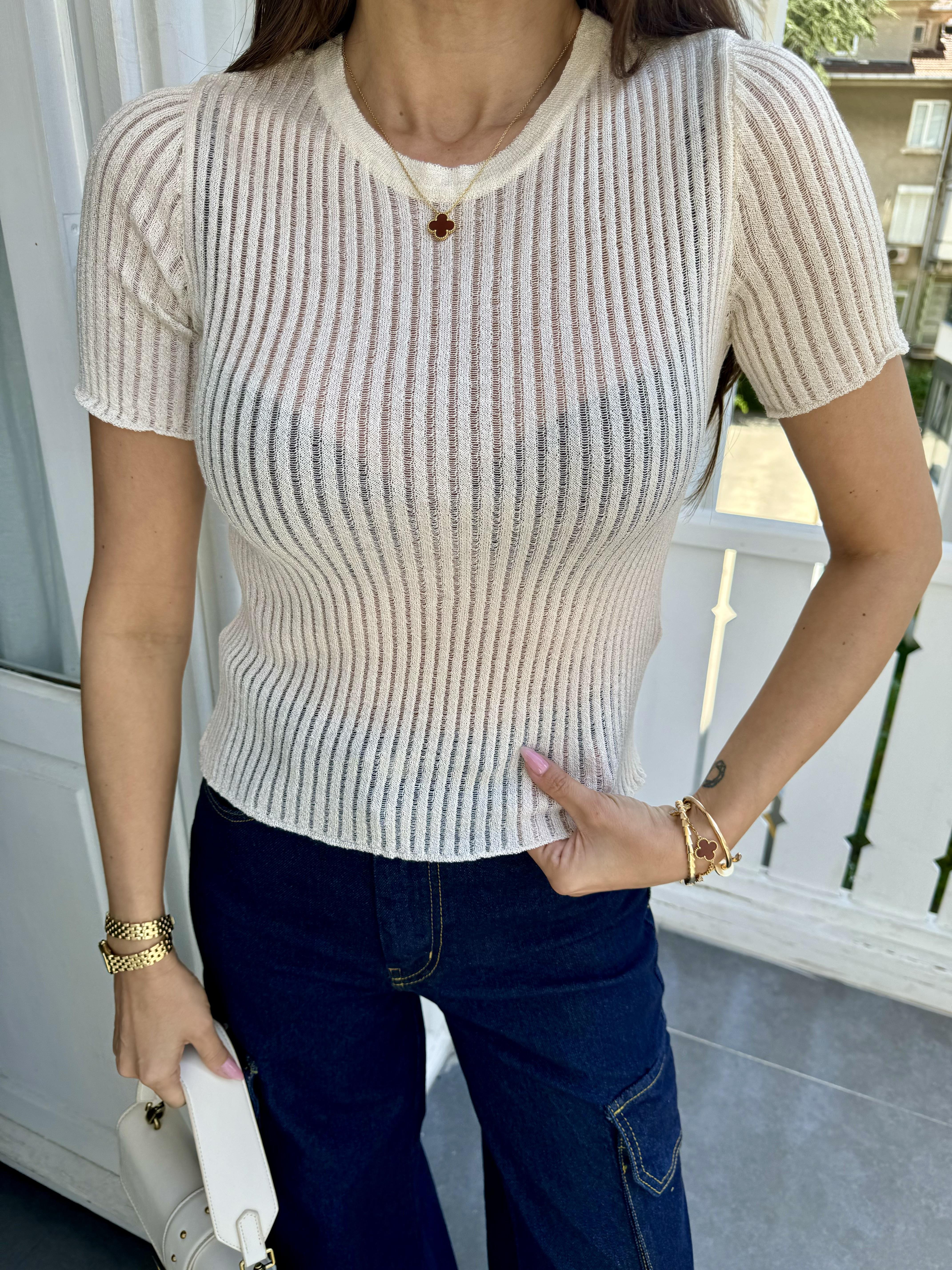 Ekru Transparan Kısa Kollu Bluz