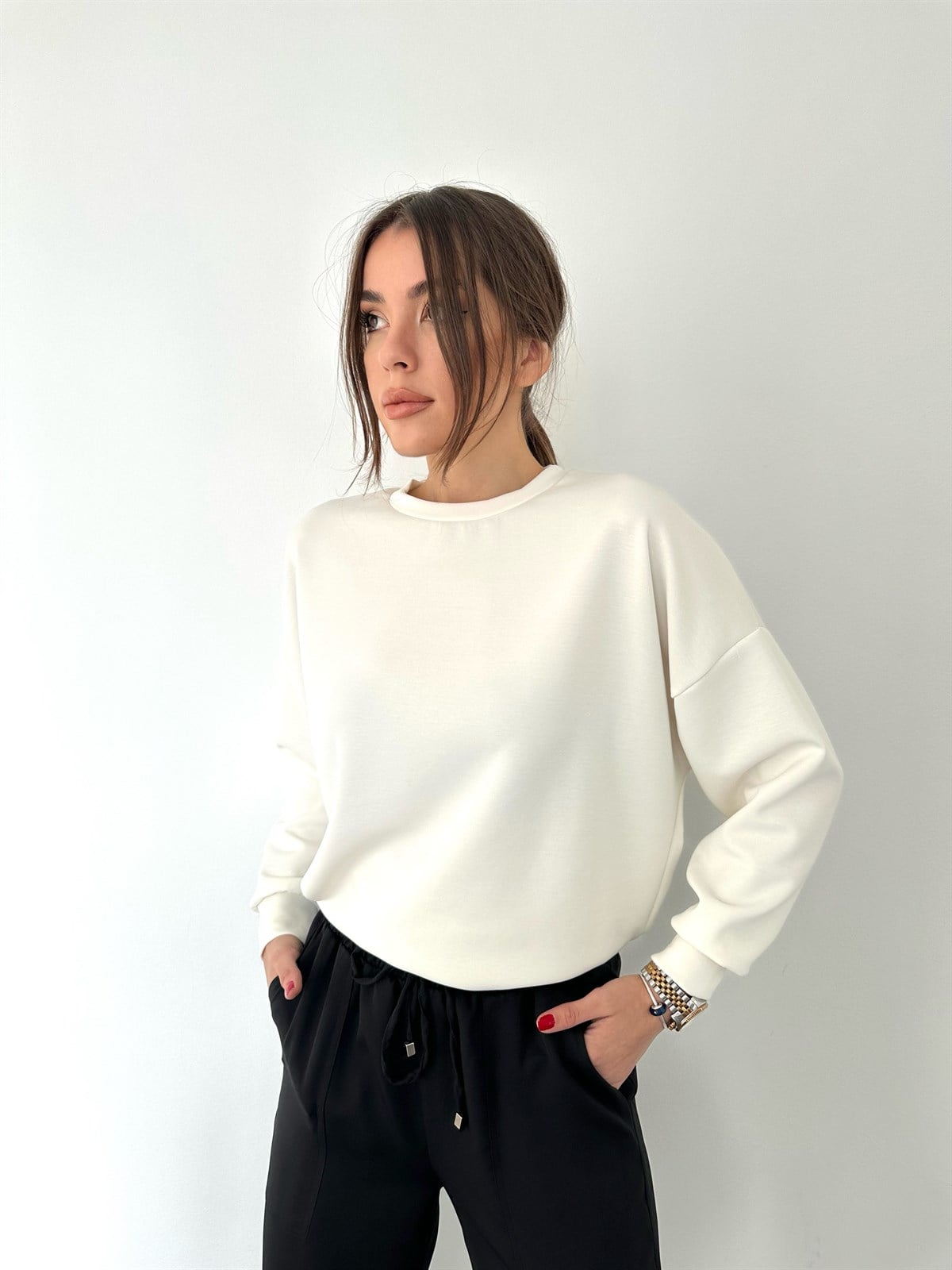 Ekru Yumuşak Dokulu Sweat