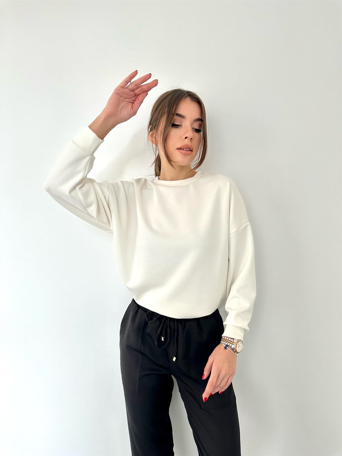 Ekru Yumuşak Dokulu Sweat