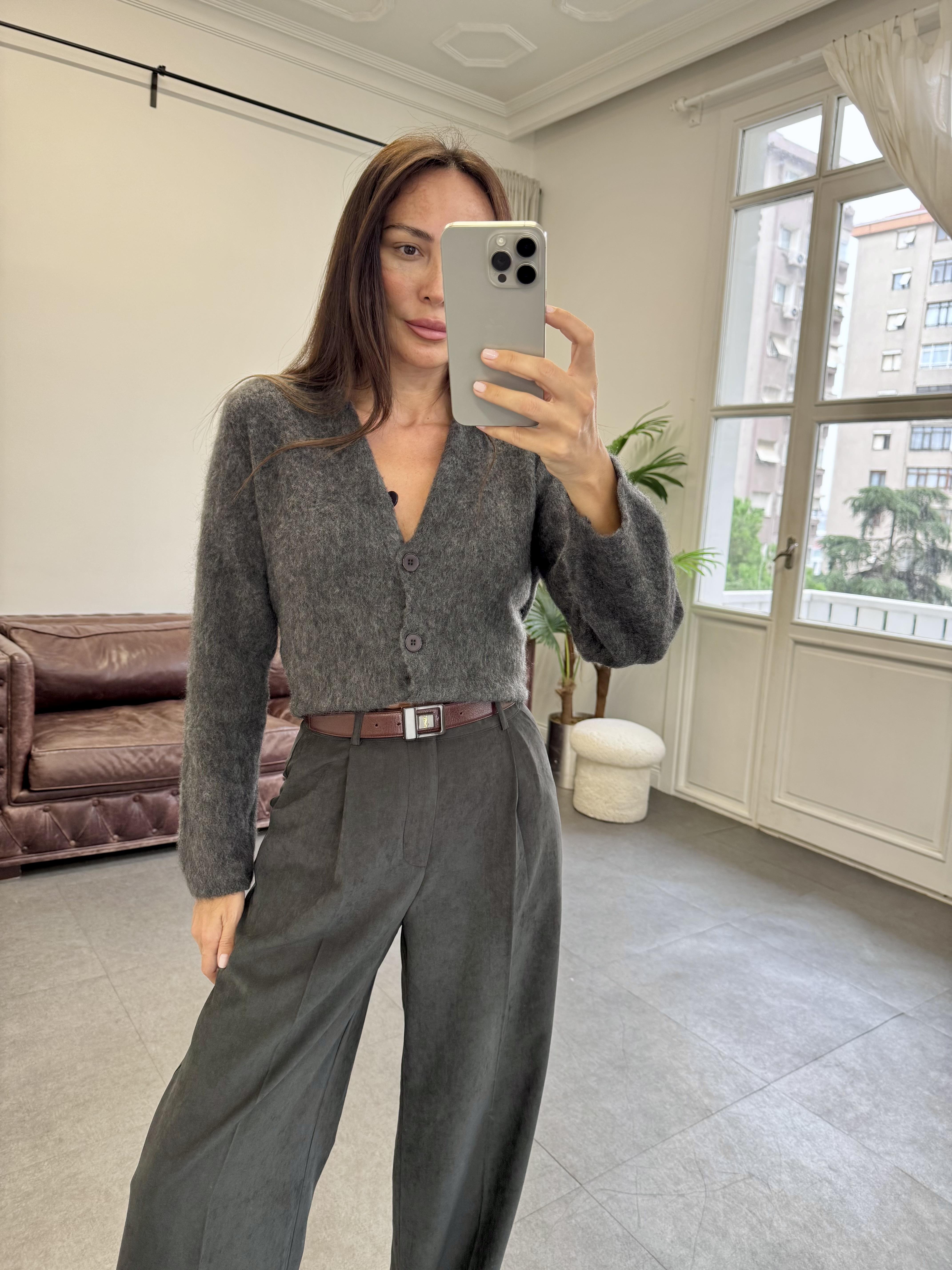 Füme Sıfır Yaka Sakallı Hırka