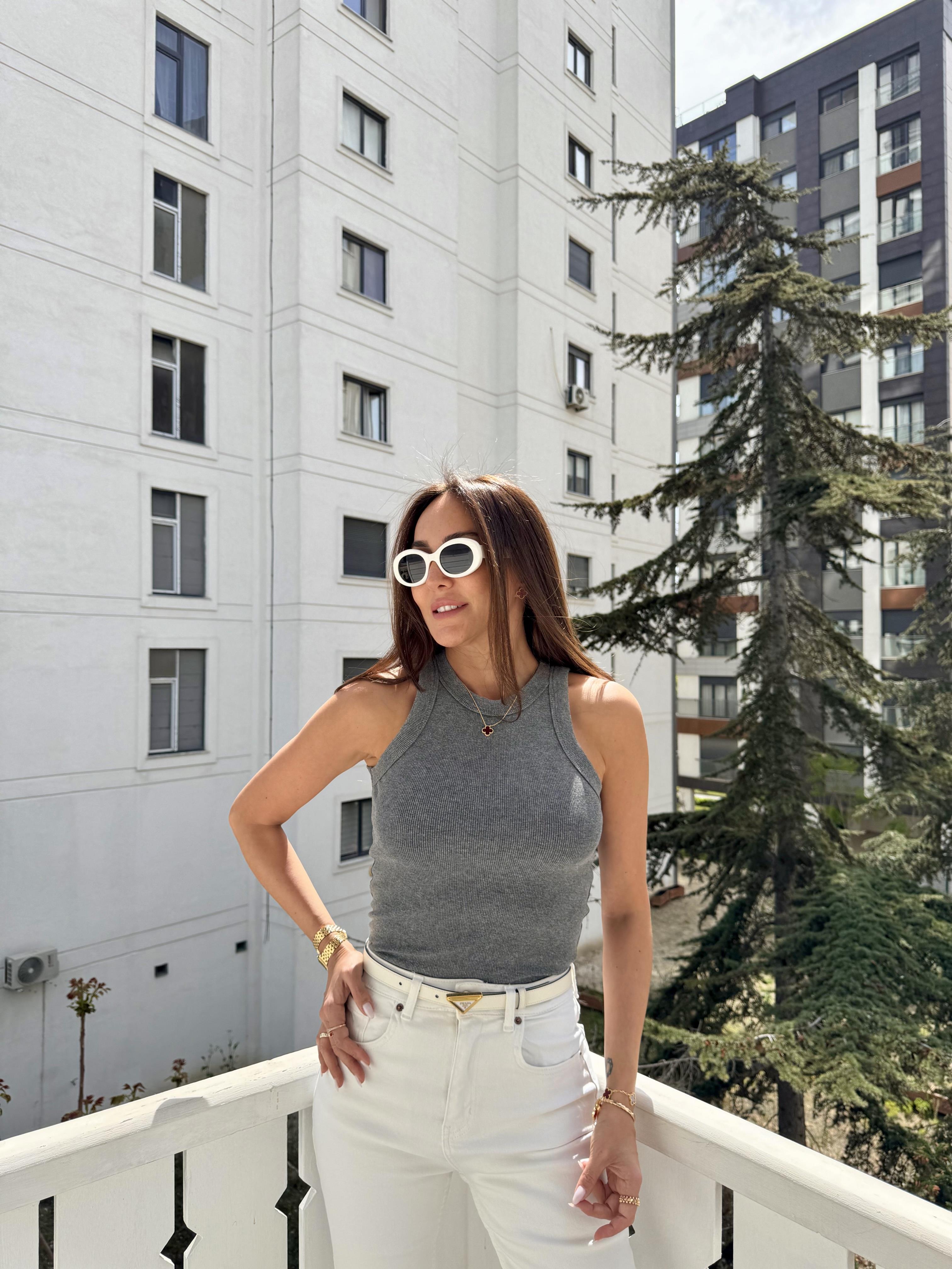 Füme Yüzücü Atlet