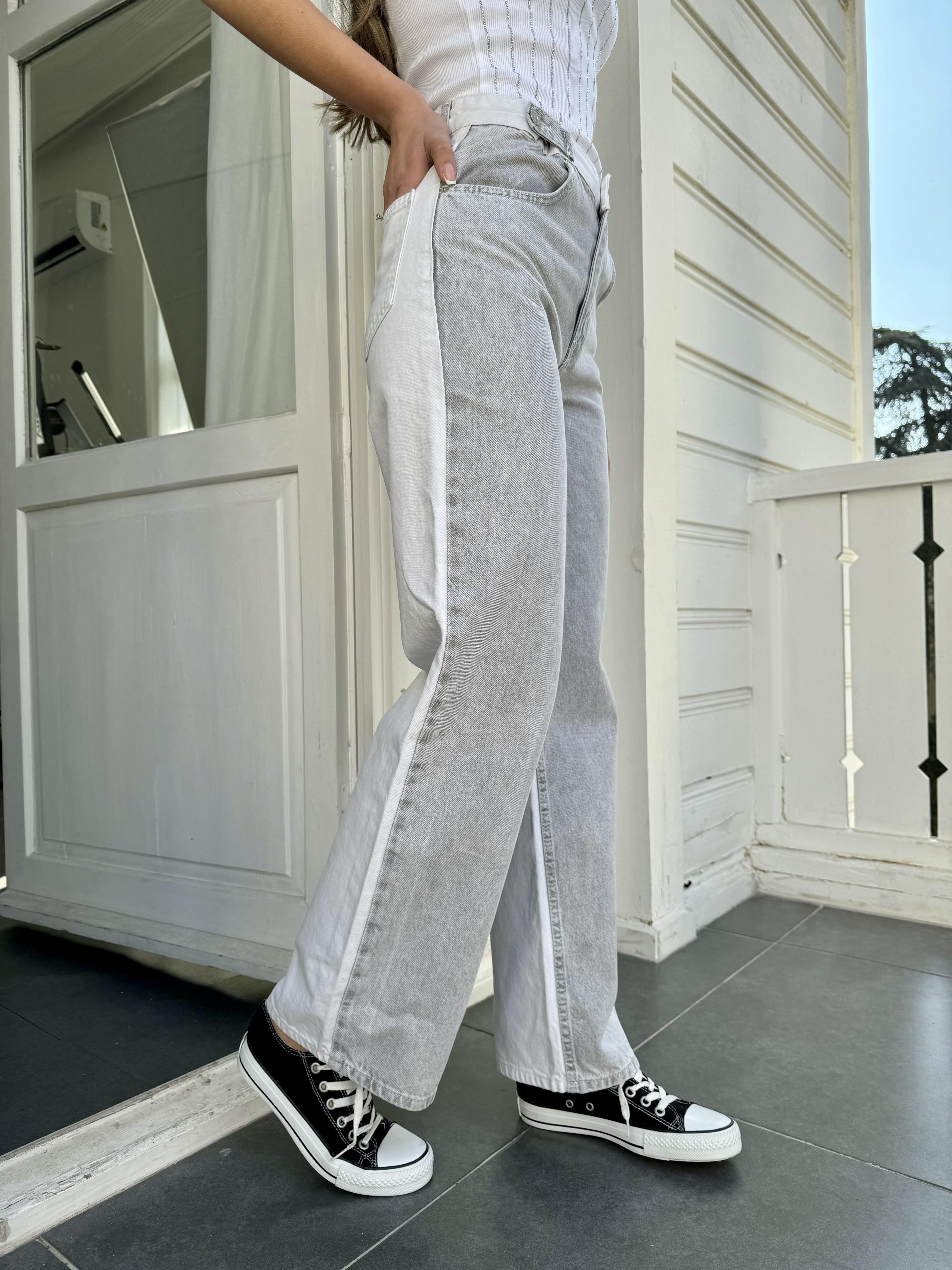 Gri Bel Detaylı Jean Pantolon