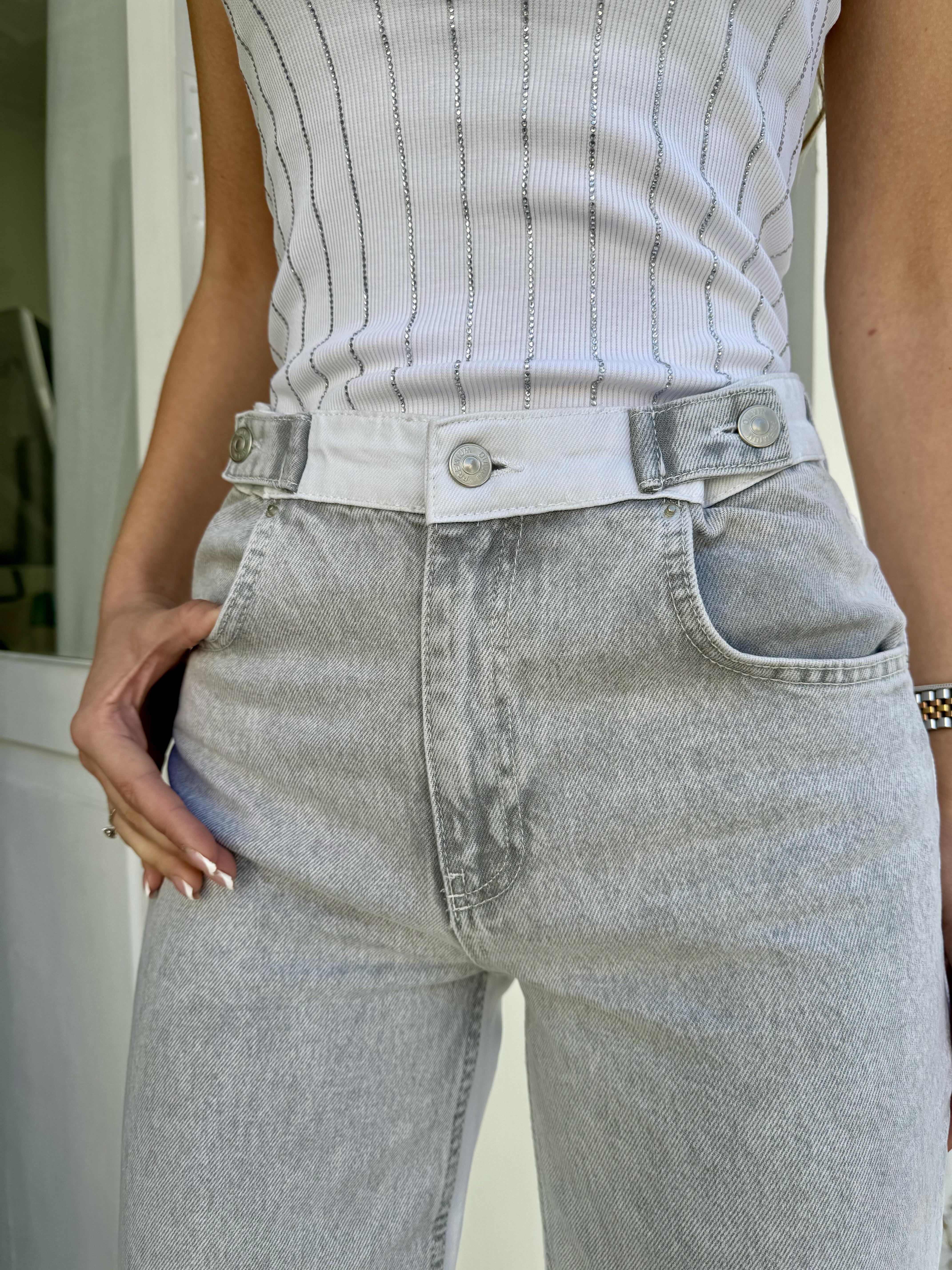 Gri Bel Detaylı Jean Pantolon