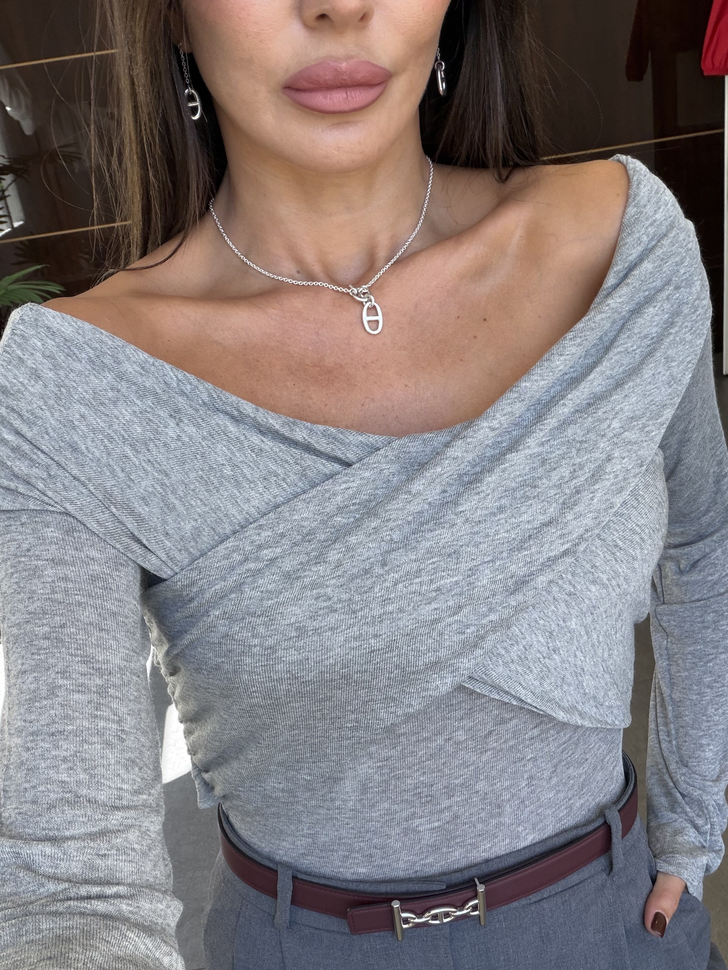 Gri Çapraz Yaka Bluz