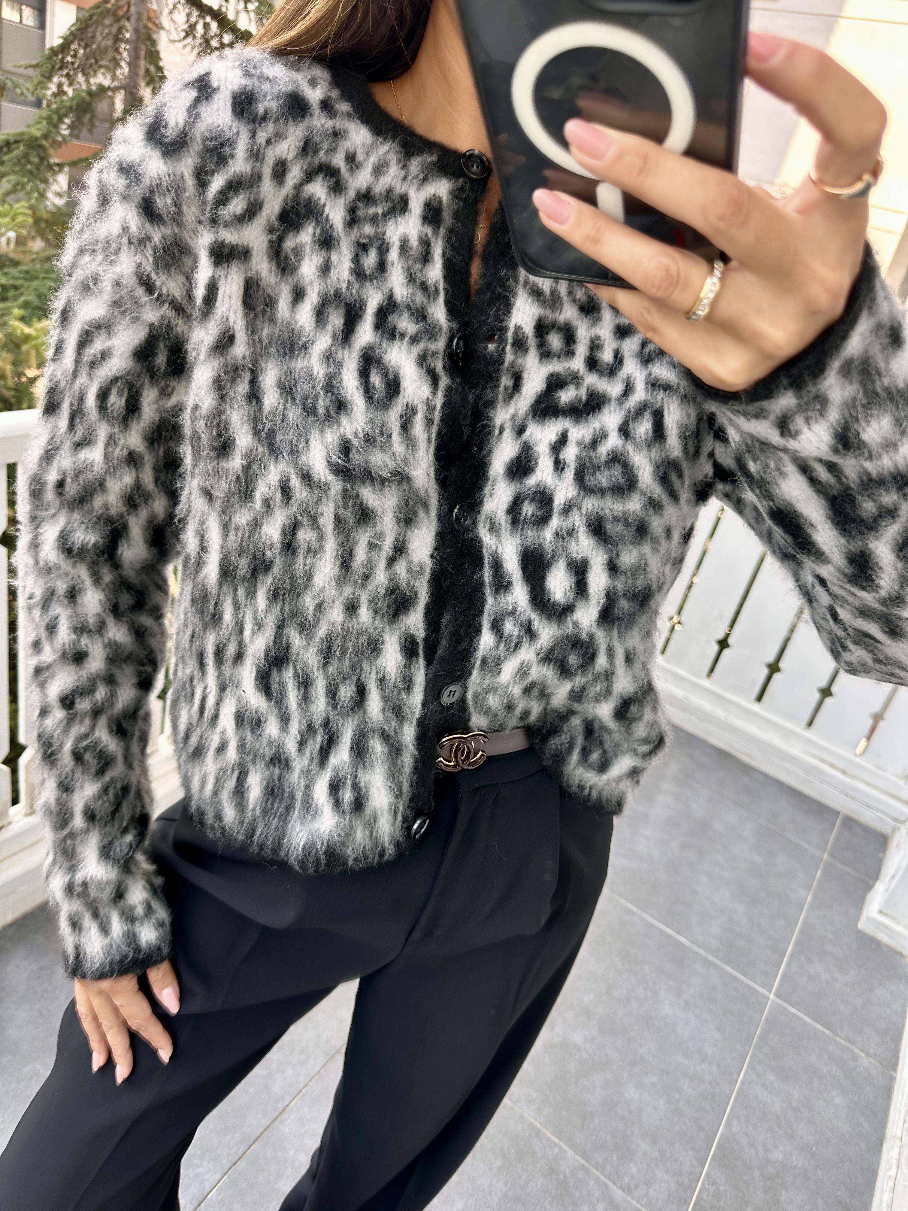 Gri Leopar Sakallı Triko Hırka