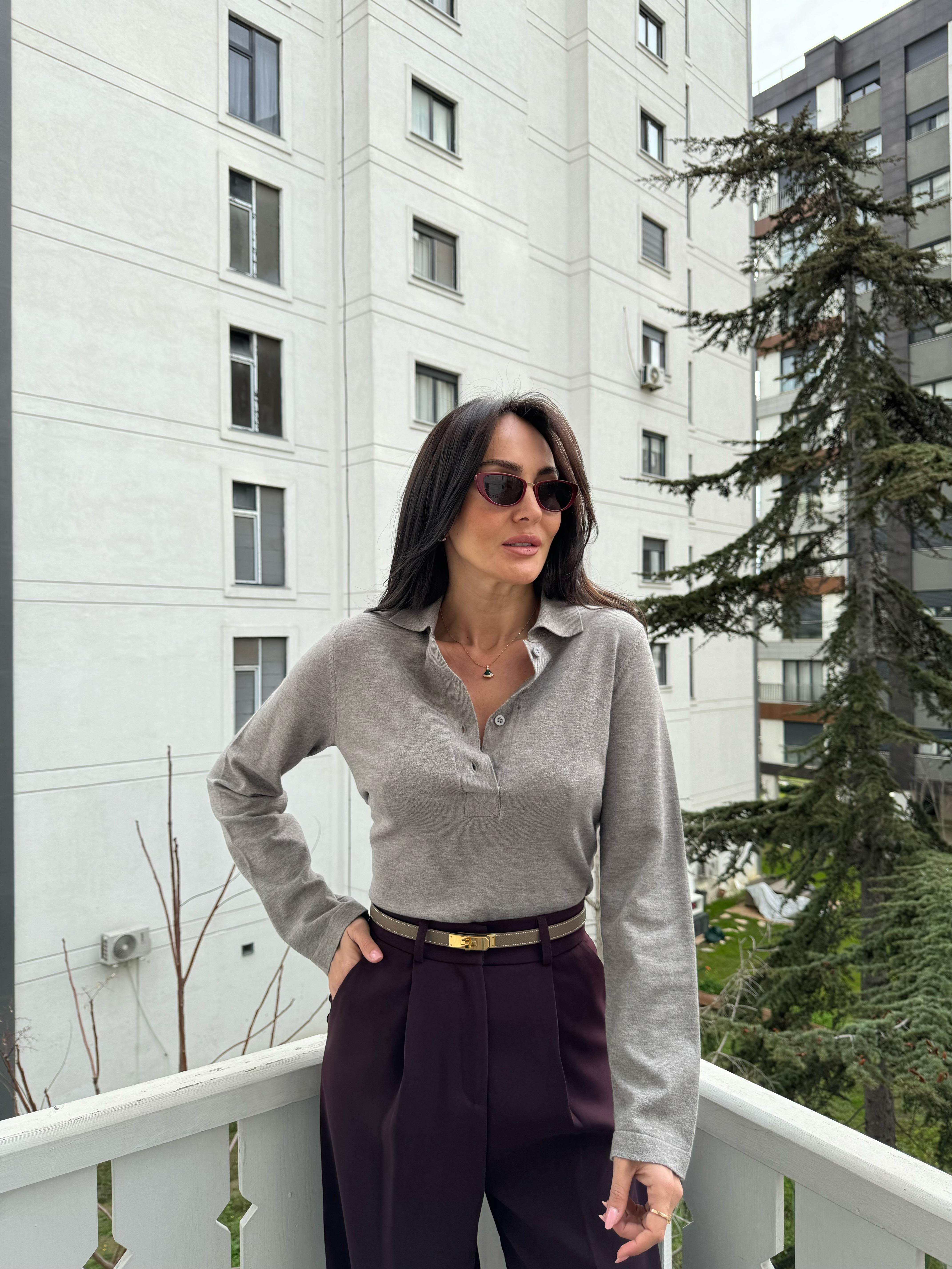 Gri Önü 4 Düğme Polo Yaka Kazak