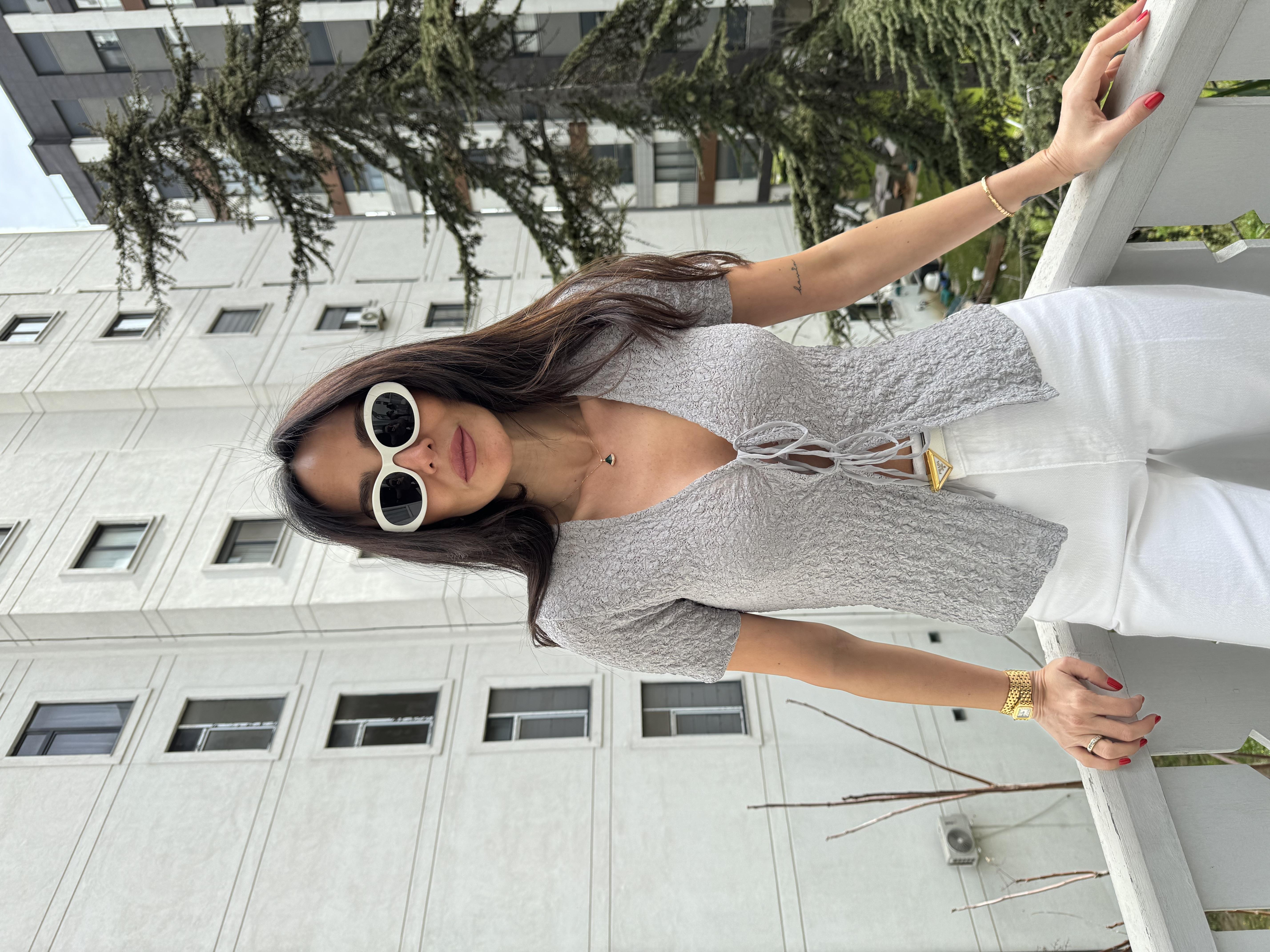 Gri Önü Bağcıklı Dantel Bluz