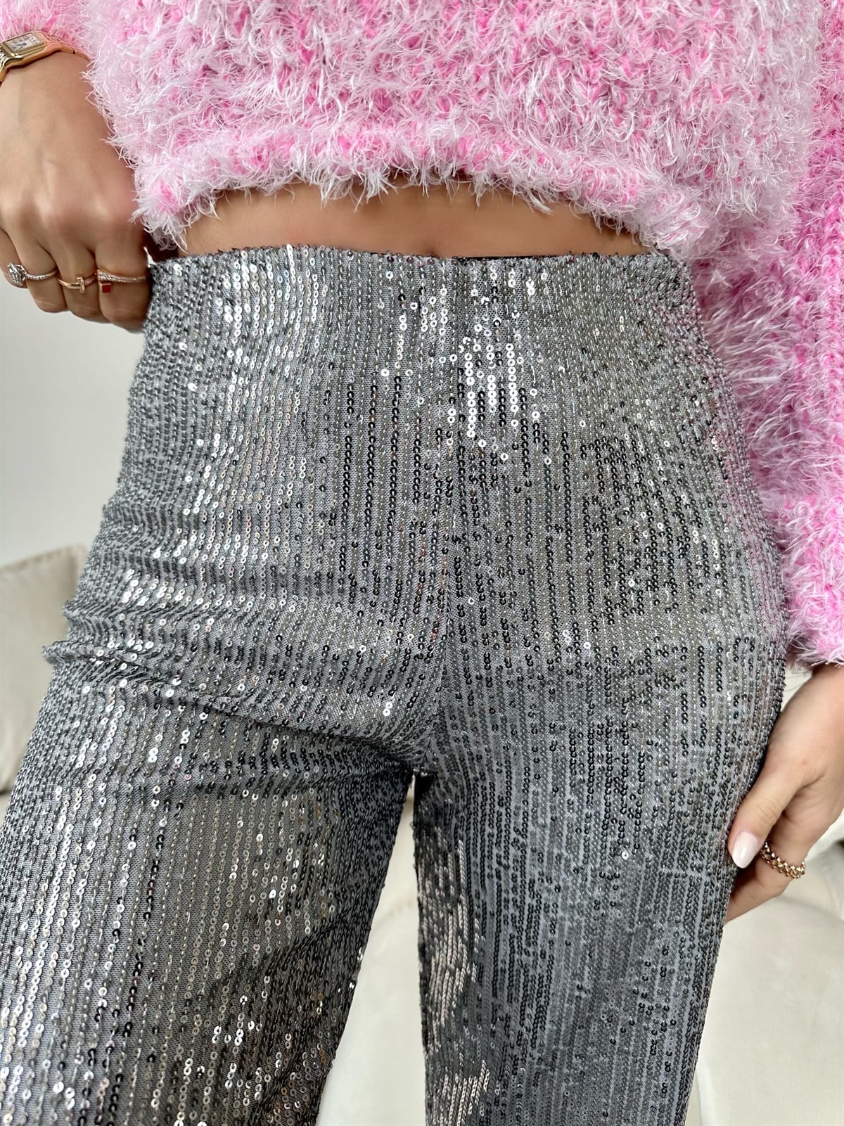 Gri Payet İşlemeli Kumaş Pantolon